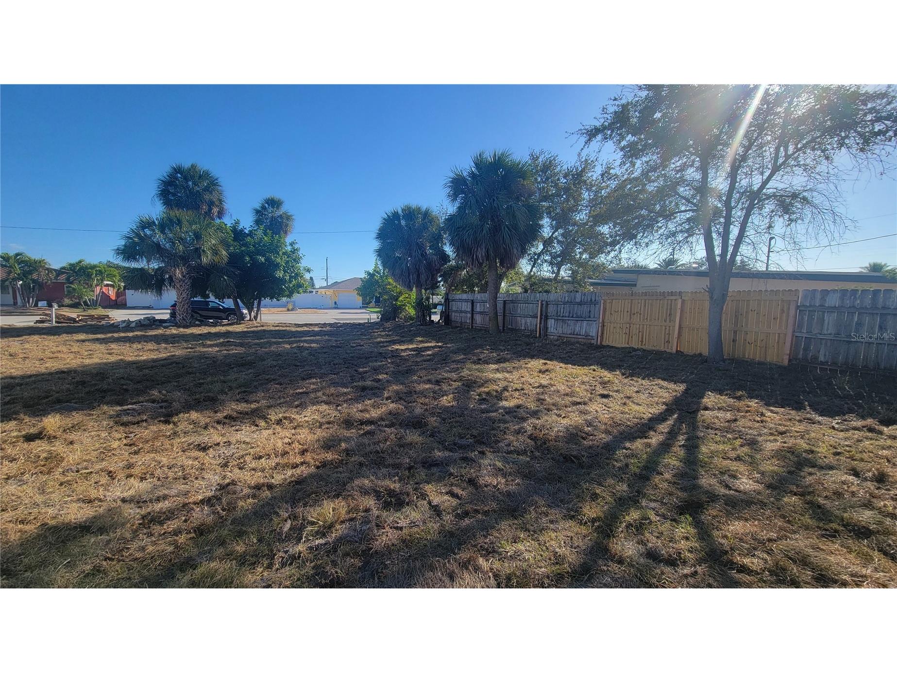 445 90th Avenue Saint Petersburg FL 33706 TB8464382 image1