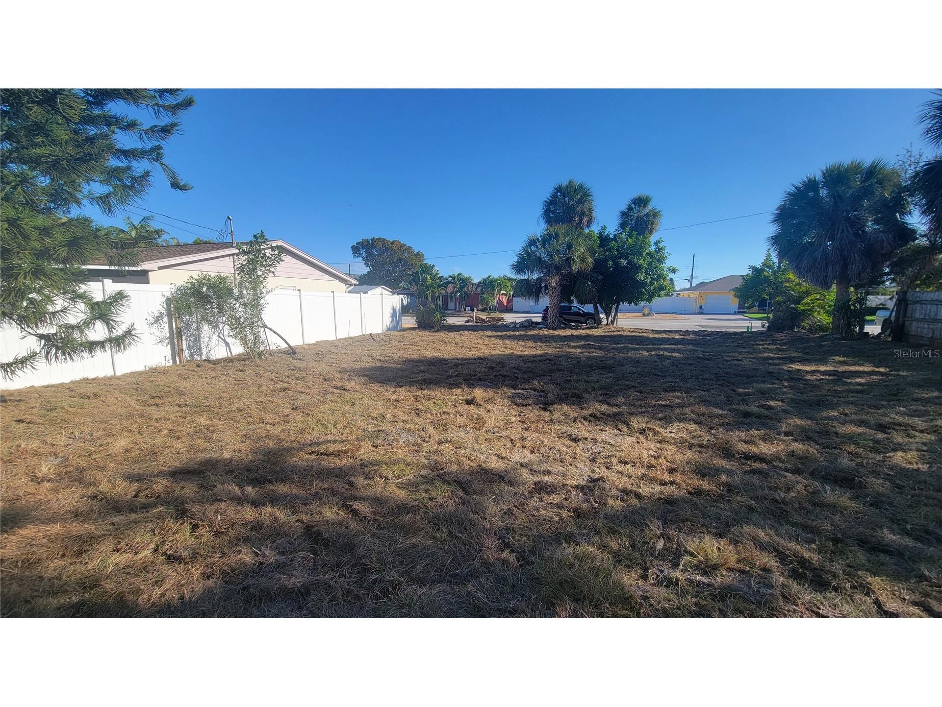 445 90th Avenue Saint Petersburg FL 33706 TB8464382 image2