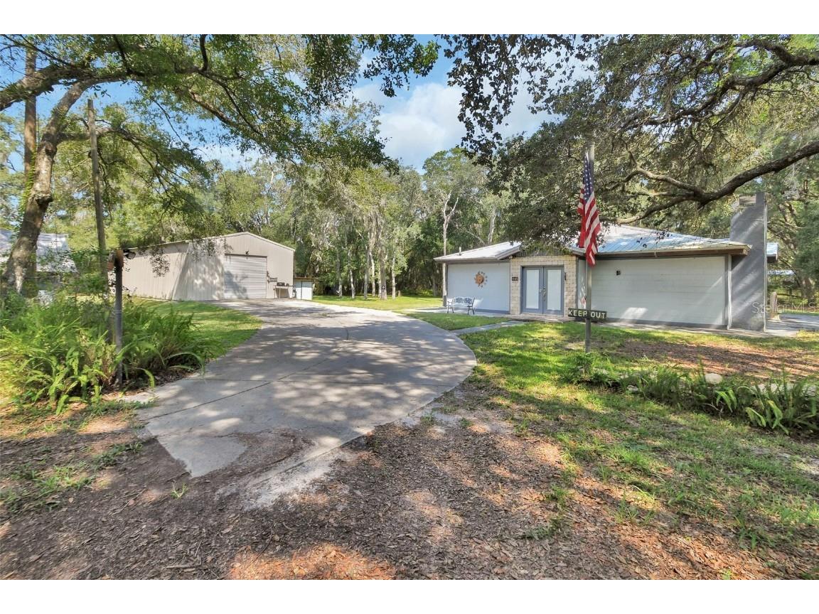 445 Azalea Street Deland FL 32720 V4944489 image1