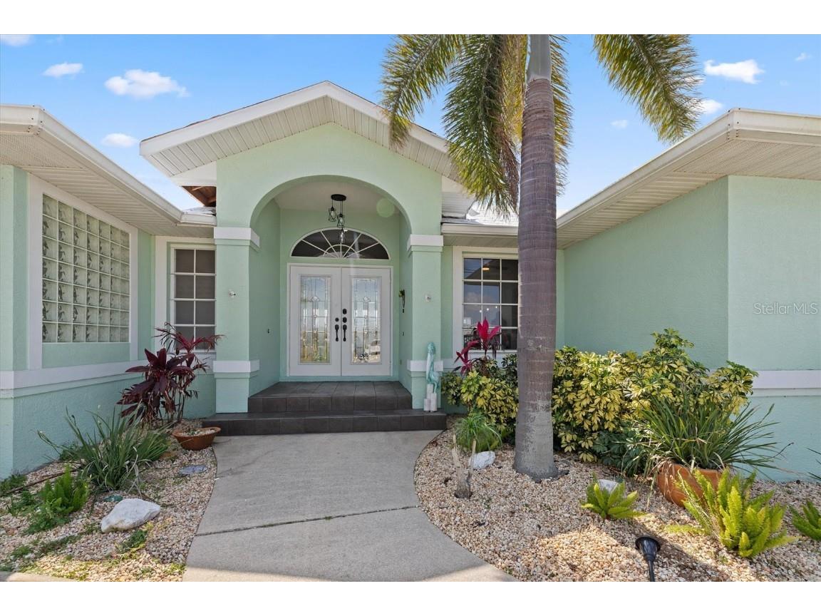 445 Capri Isles Court Punta Gorda FL 33950 C7472442 image1