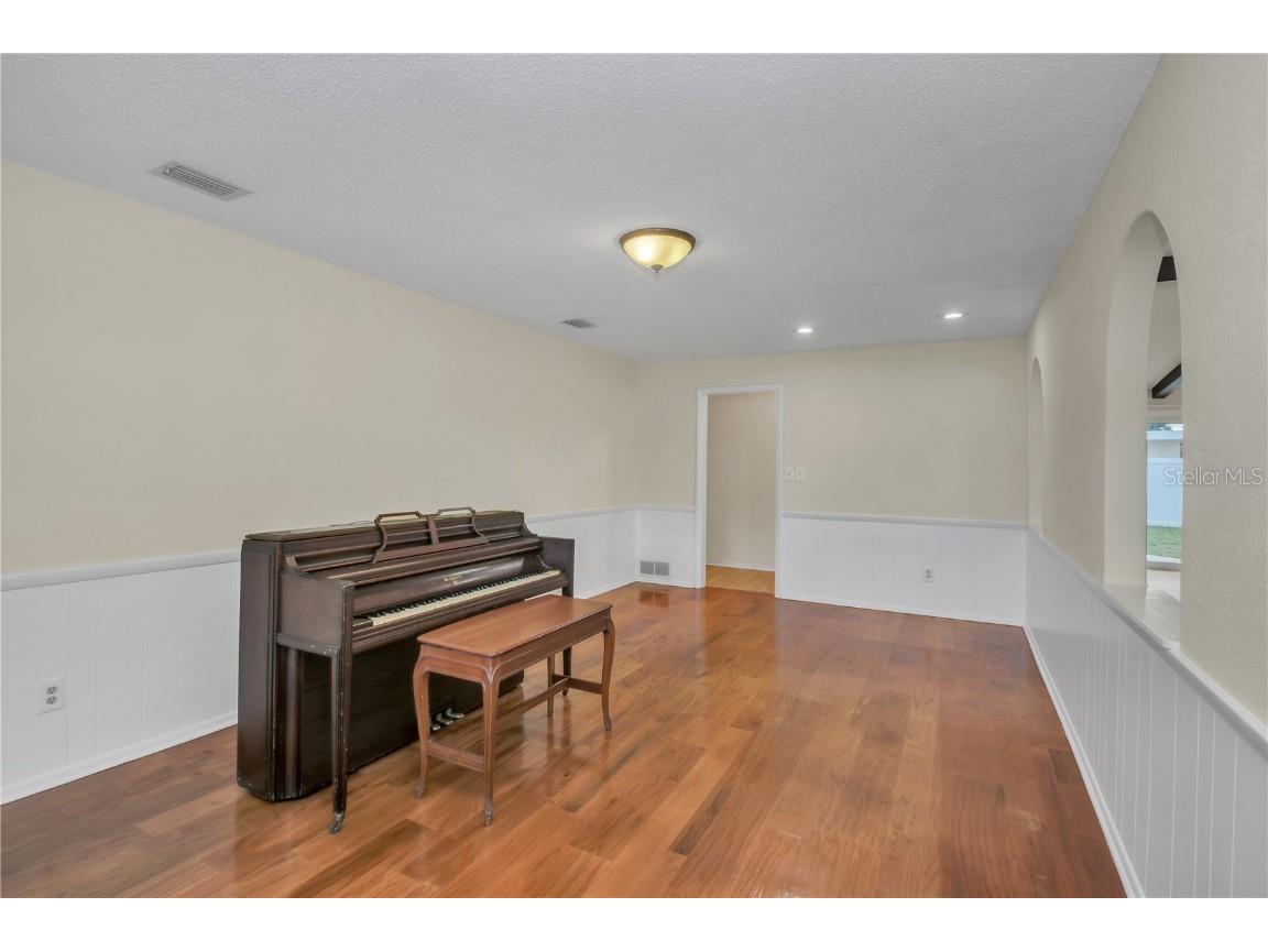 445 Desoto Drive New Smyrna Beach FL 32169 O6364438 image8