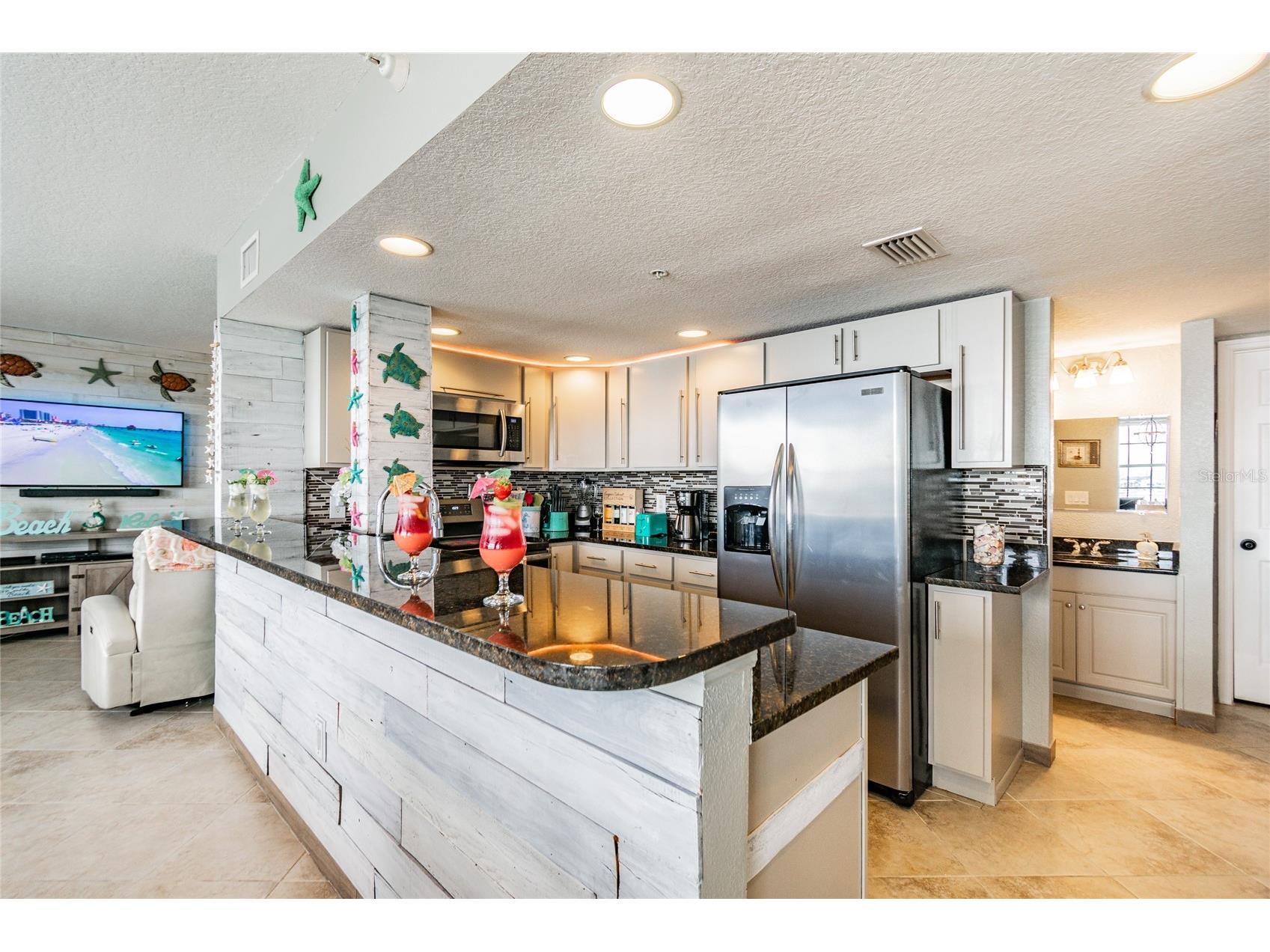 445 Hamden Drive #504 Clearwater Beach FL 33767 - INTRACOASTAL WATERWAY TB8463213 image17