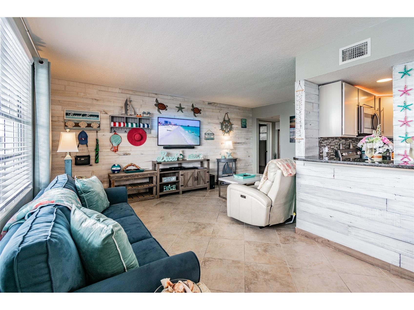 445 Hamden Drive #504 Clearwater Beach FL 33767 - INTRACOASTAL WATERWAY TB8463213 image9
