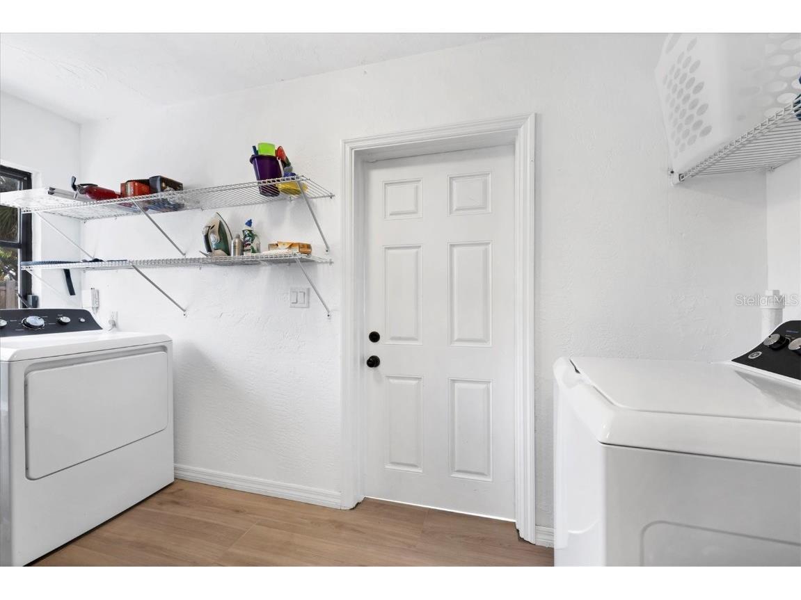 445 Reid Street Sarasota FL 34242 A4671563 image39