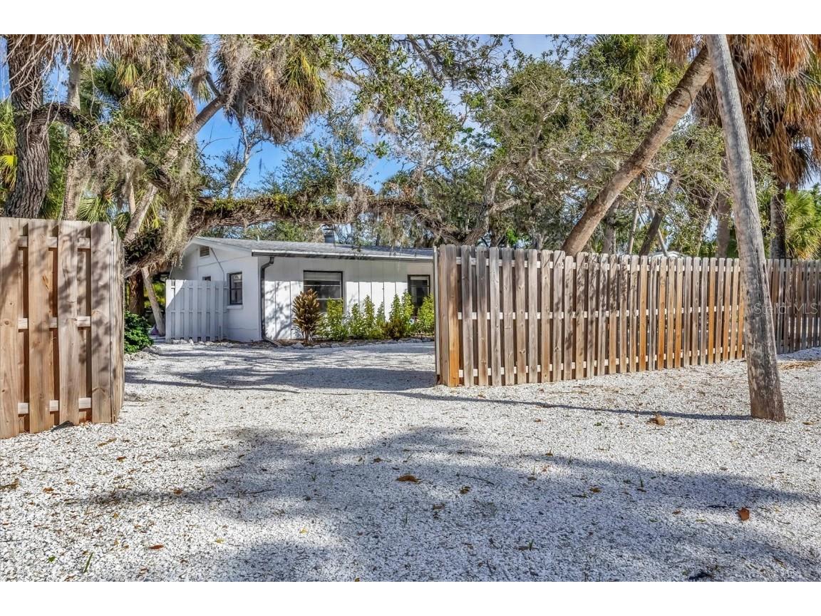 445 Reid Street Sarasota FL 34242 A4671563 image5