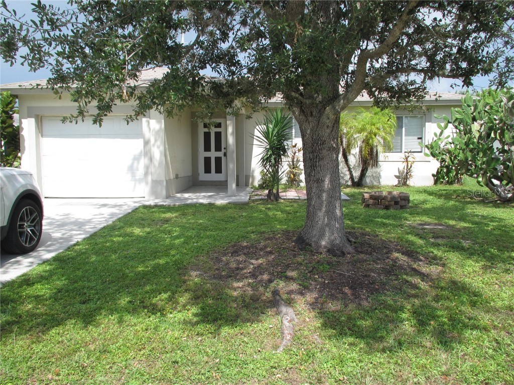 445 Ricold Terrace Port Charlotte FL 33954 C7480889 image1