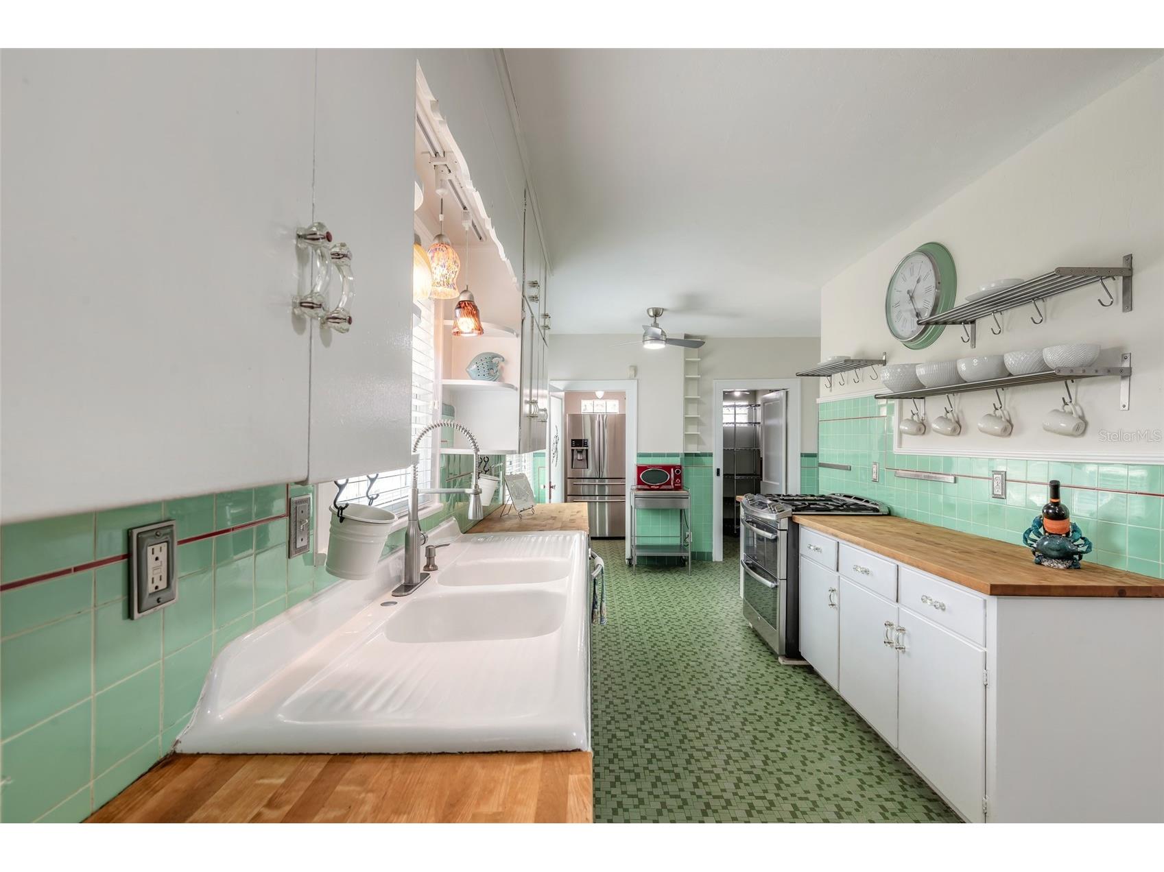 445 Seaview Avenue Daytona Beach FL 32118 FC319668 image11