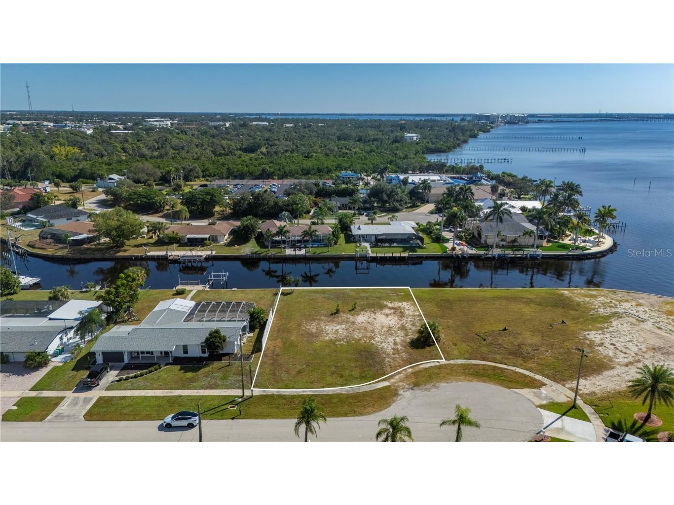 4450 Gardner Drive Port Charlotte FL 33952 - LISTER WATERWAY C7517253 image6