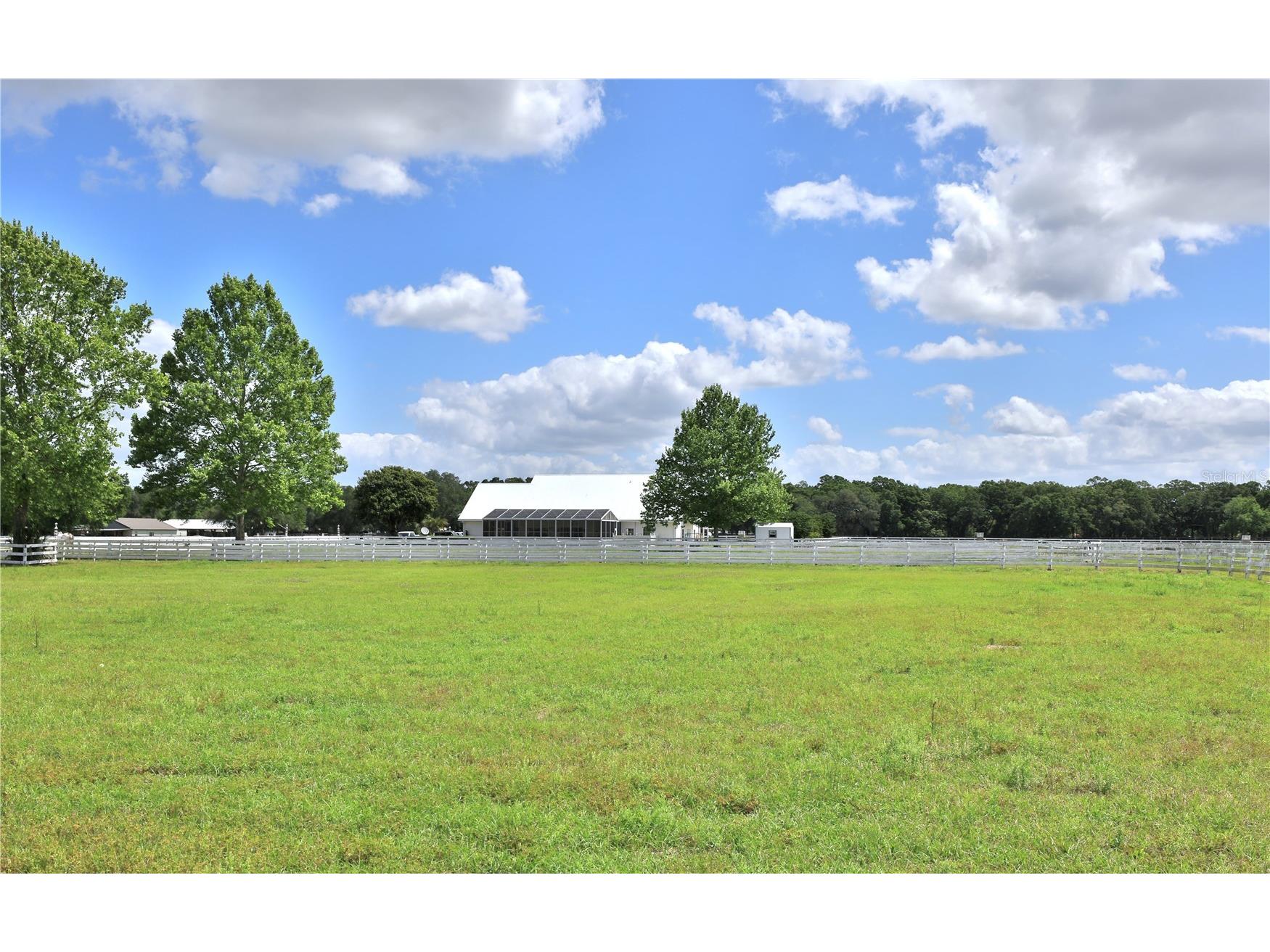 4450 SE 216th Avenue Morriston FL 32668 OM722939 image72