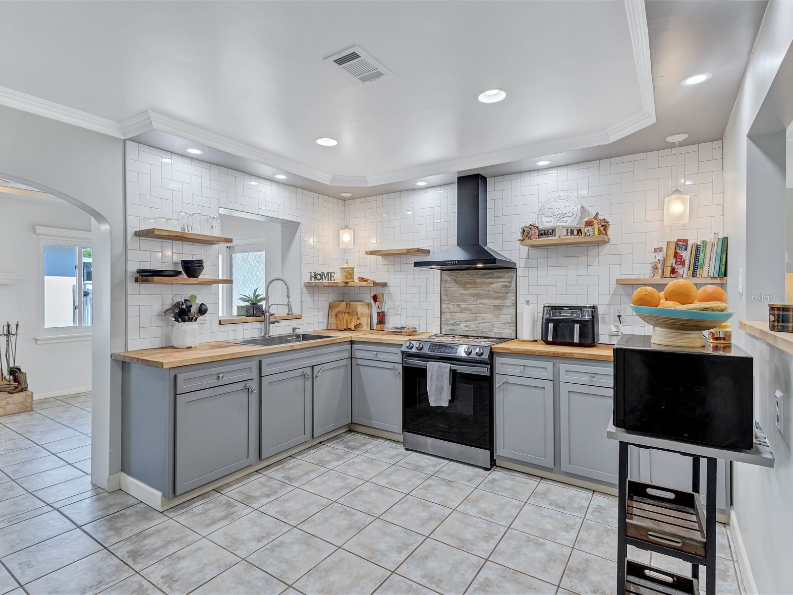 4451 14th Avenue N Saint Petersburg FL 33713 TB8485321 image6