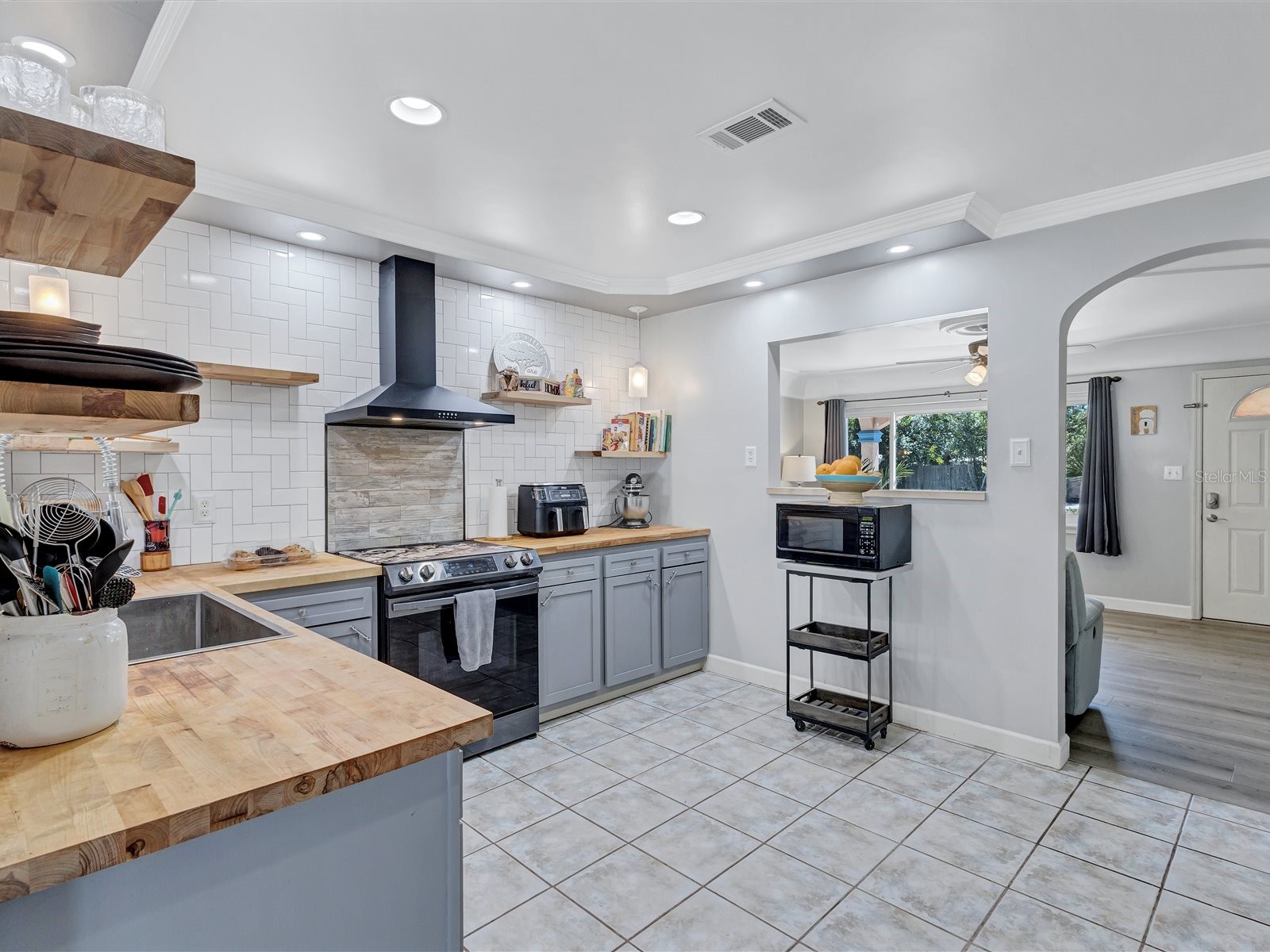 4451 14th Avenue N Saint Petersburg FL 33713 TB8485321 image8