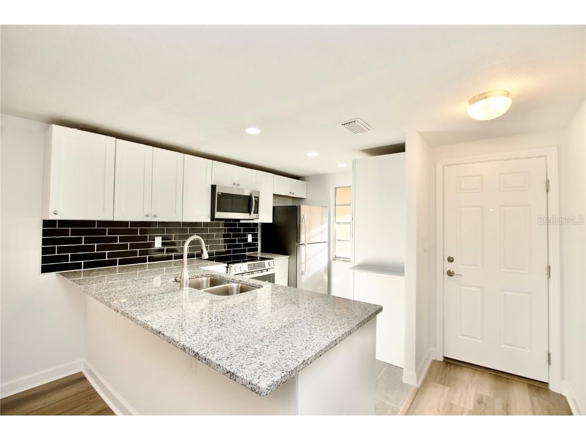 4451 Rustic Drive #4451 New Port Richey FL 34652 W7881027 image8