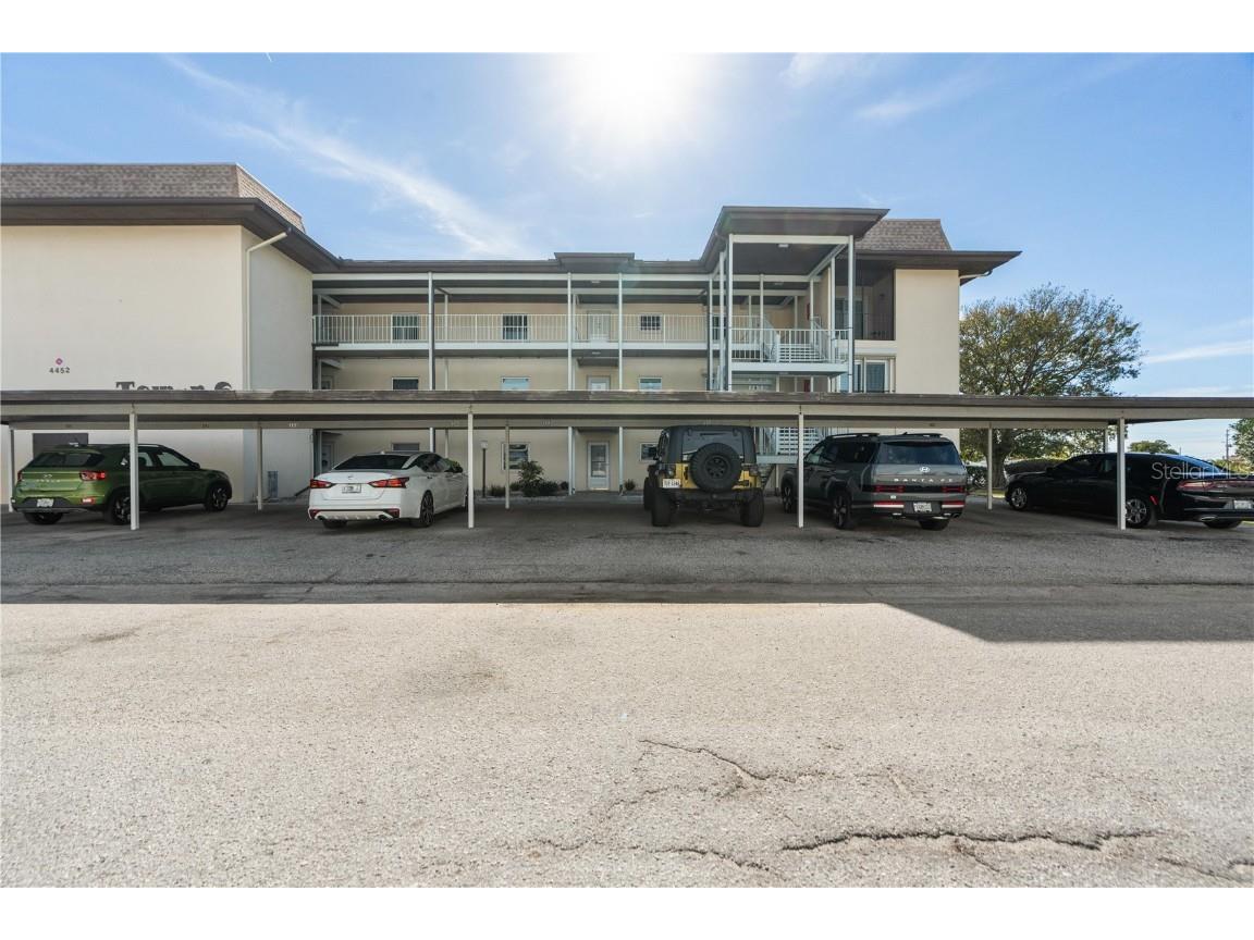 4452 Garnet Drive #202 New Port Richey FL 34652 W7881045 image1