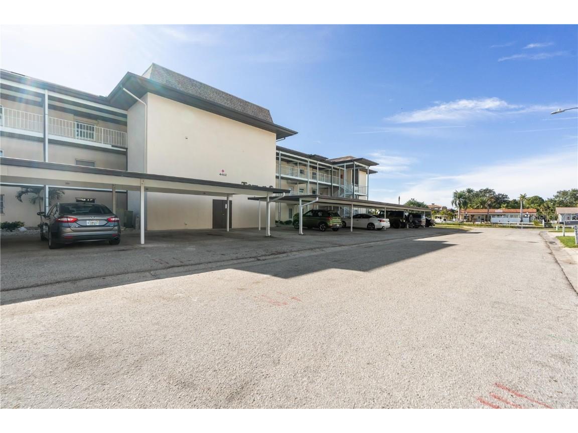 4452 Garnet Drive #202 New Port Richey FL 34652 W7881045 image2