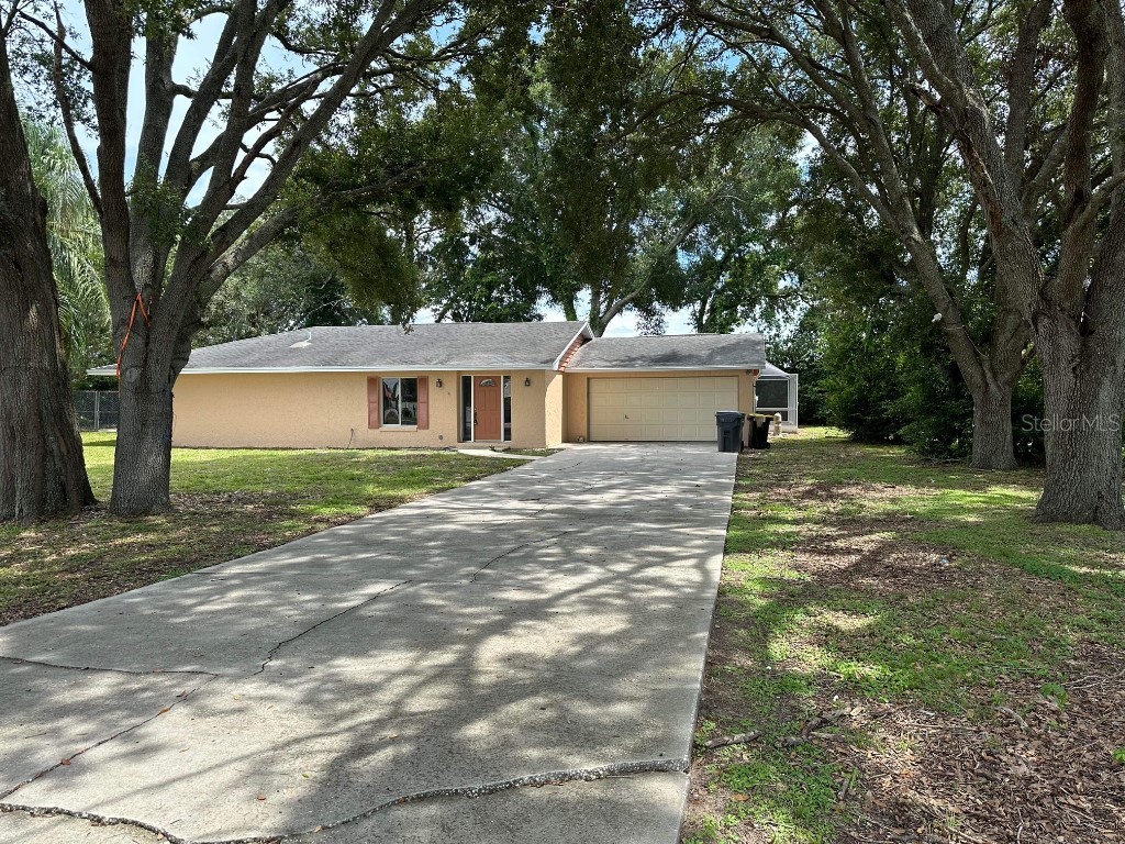 4453 Iris Street N Lakeland FL 33813 W7856599 image1