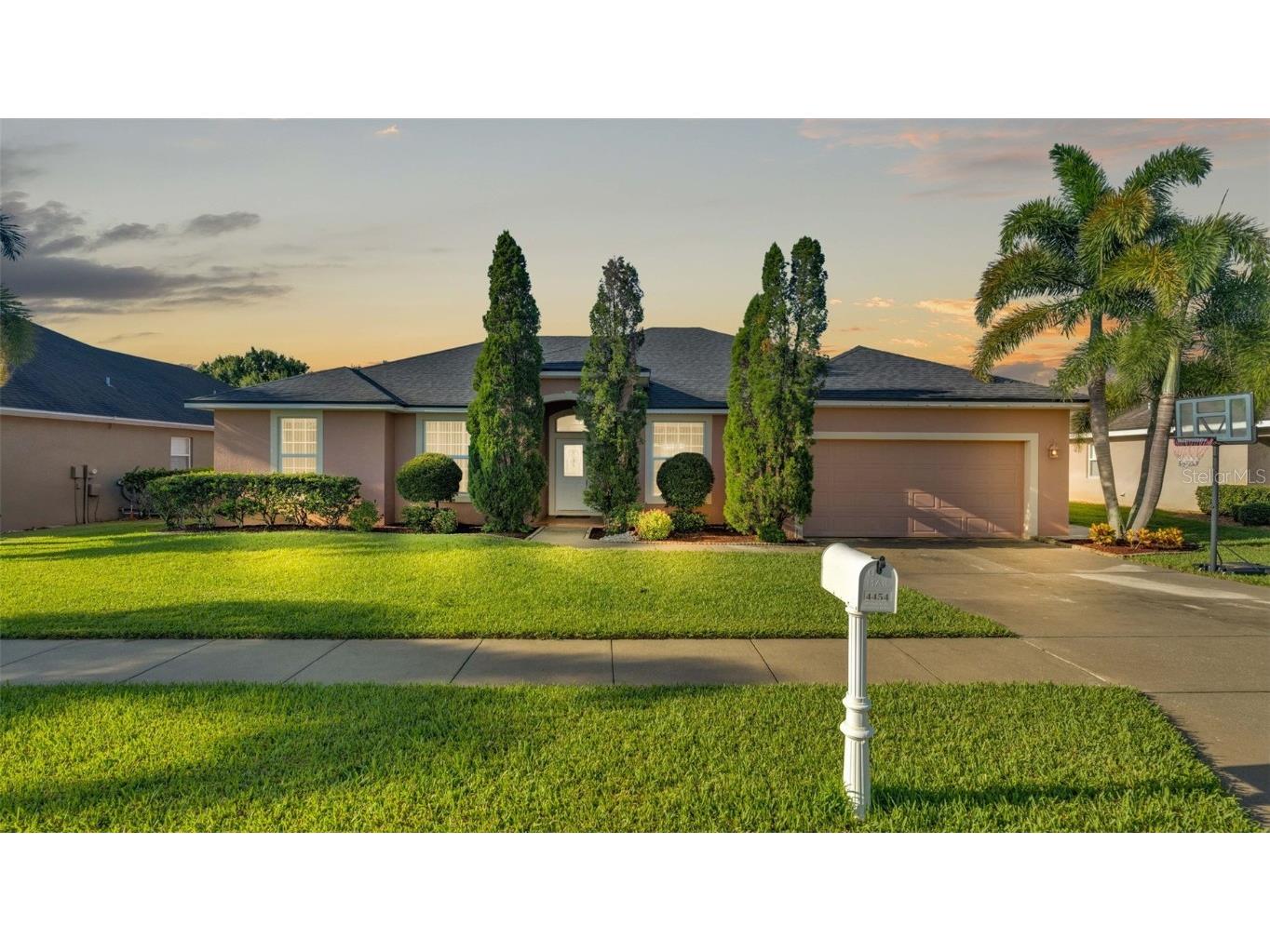4454 Mandolin Boulevard Winter Haven FL 33884 L4946738 image1