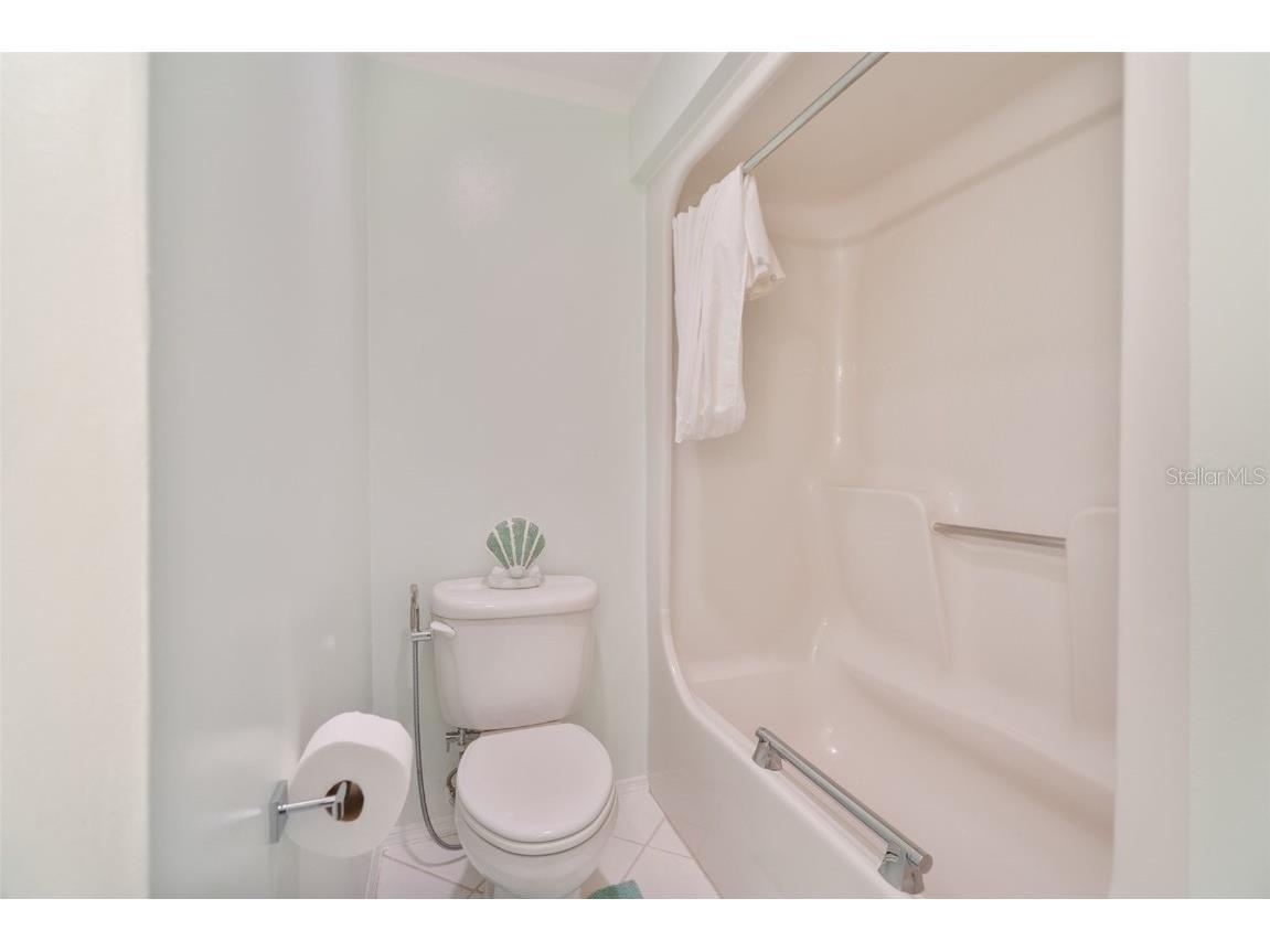 4454 Narraganset Trail #94A Sarasota FL 34233 - LAKE TIPPECANOE A4648079 image14