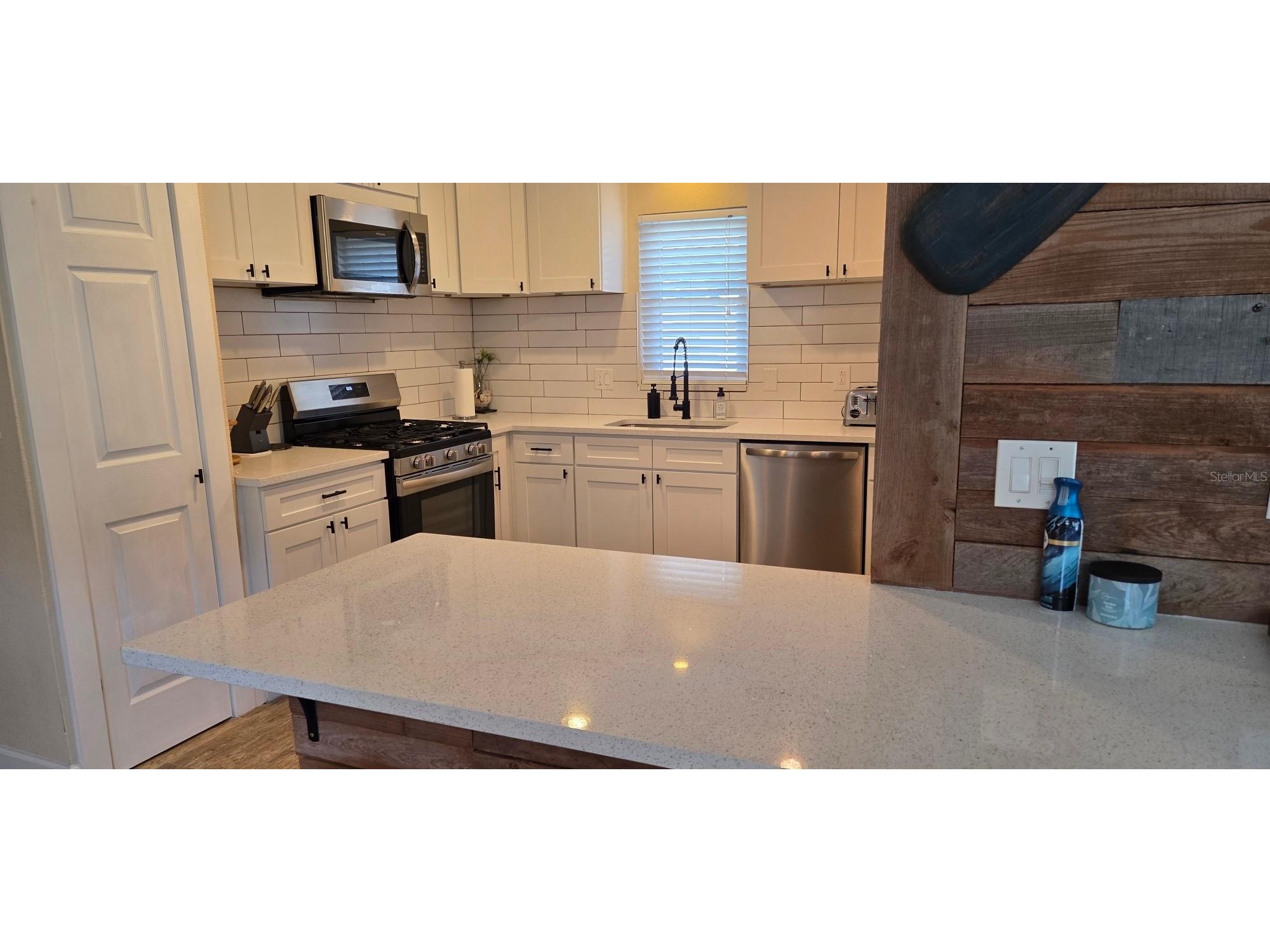 4457 Floramar Terrace New Port Richey FL 34652 TB8491135 image5