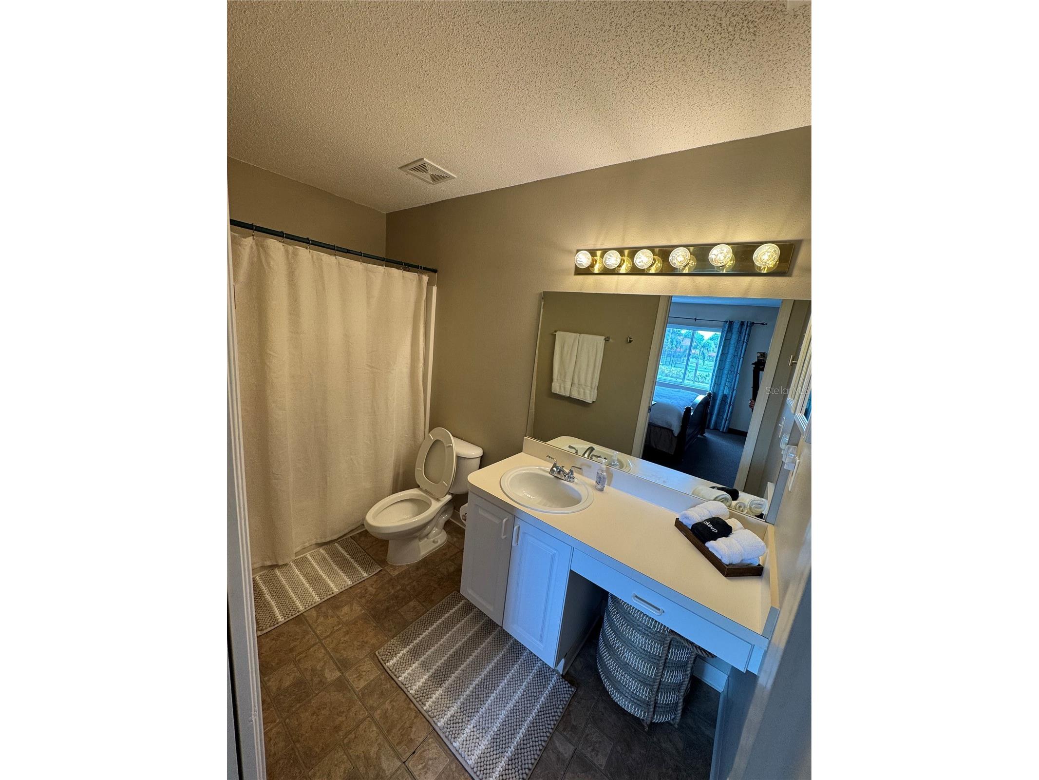 4457 W 45th Avenue #211 Bradenton FL 34210 A4690915 image15