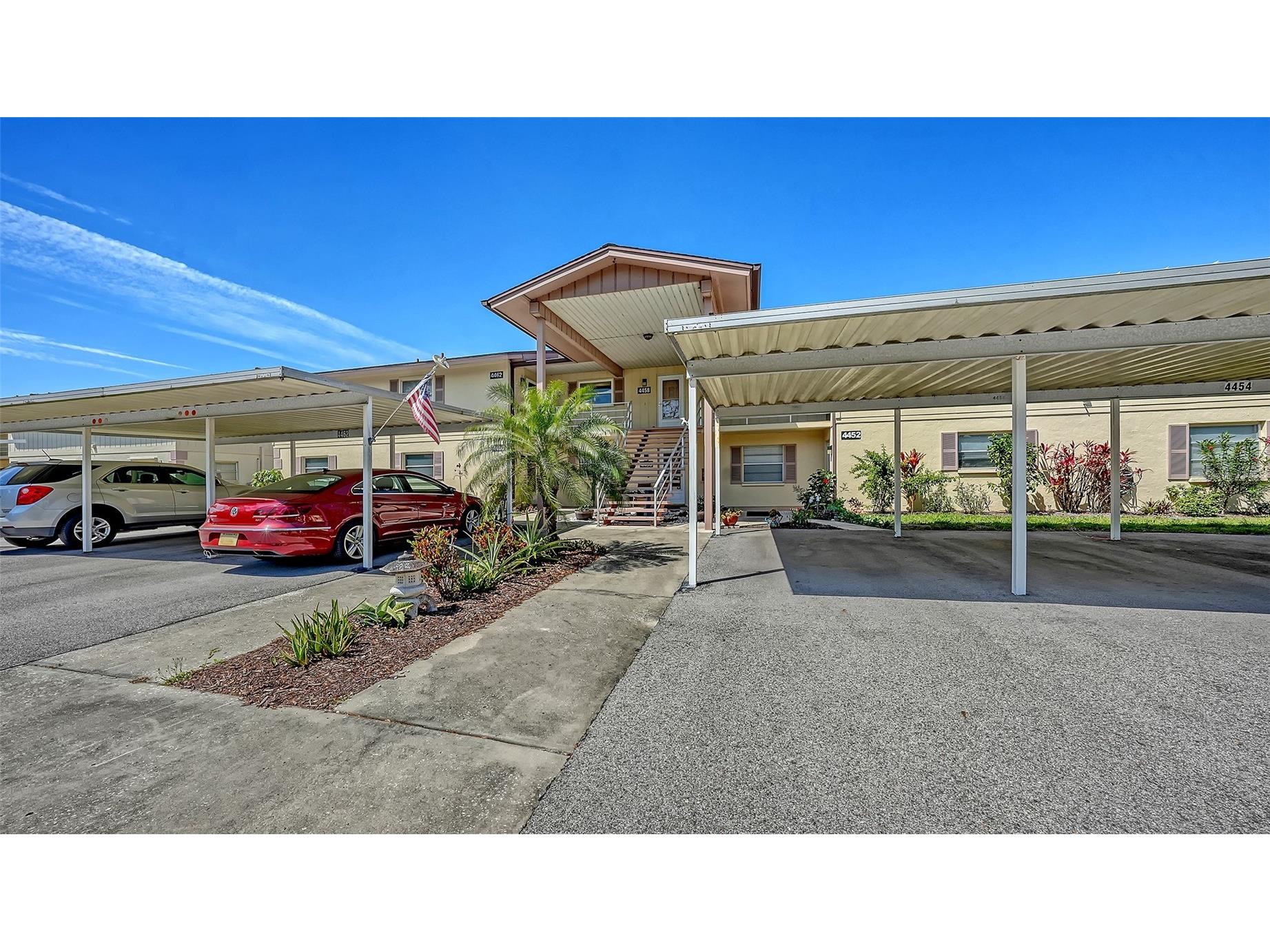 4458 Narraganset Trail #93A Sarasota FL 34233 - LAKE TIPPECANOE A4687519 image1