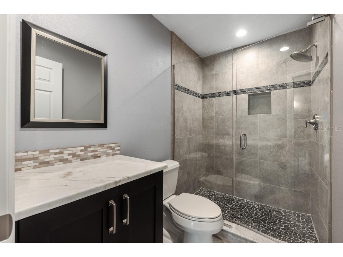 4459 Oakley Greene #62 Sarasota FL 34235 A4673777 image26