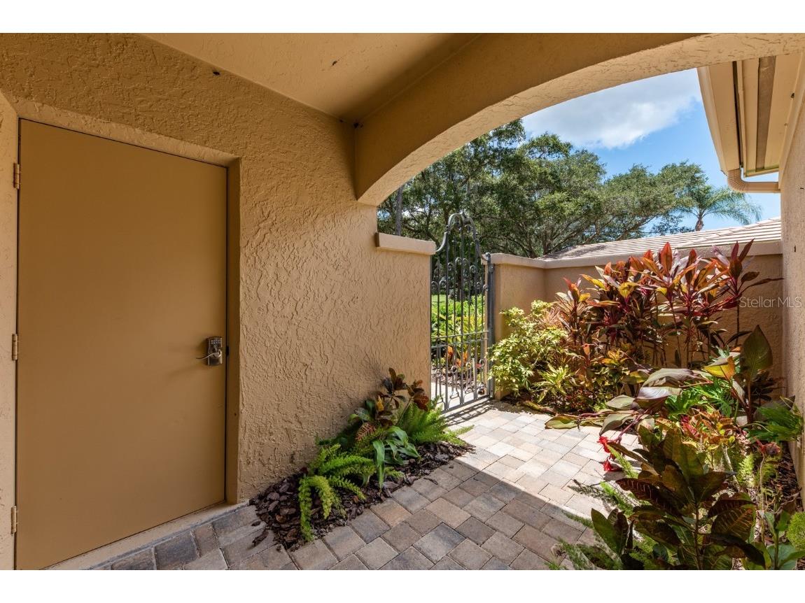 4459 Oakley Greene #62 Sarasota FL 34235 A4673777 image3