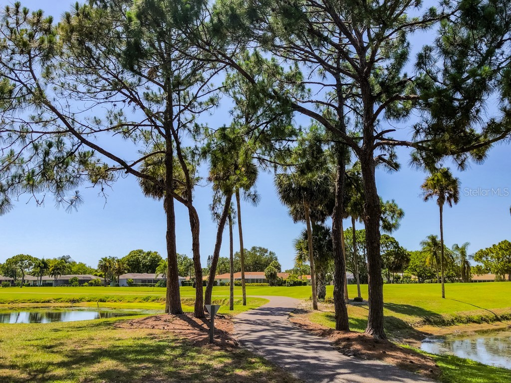 4459 Oakley Greene #62 Sarasota FL 34235 A4673777 image46