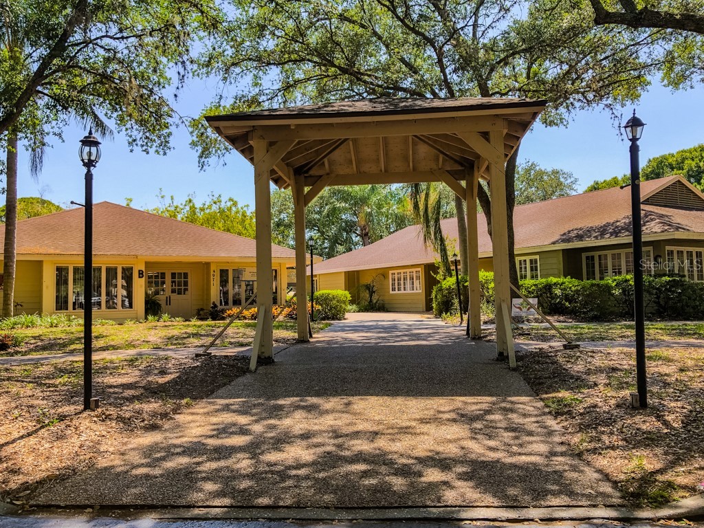 4459 Oakley Greene #62 Sarasota FL 34235 A4673777 image51