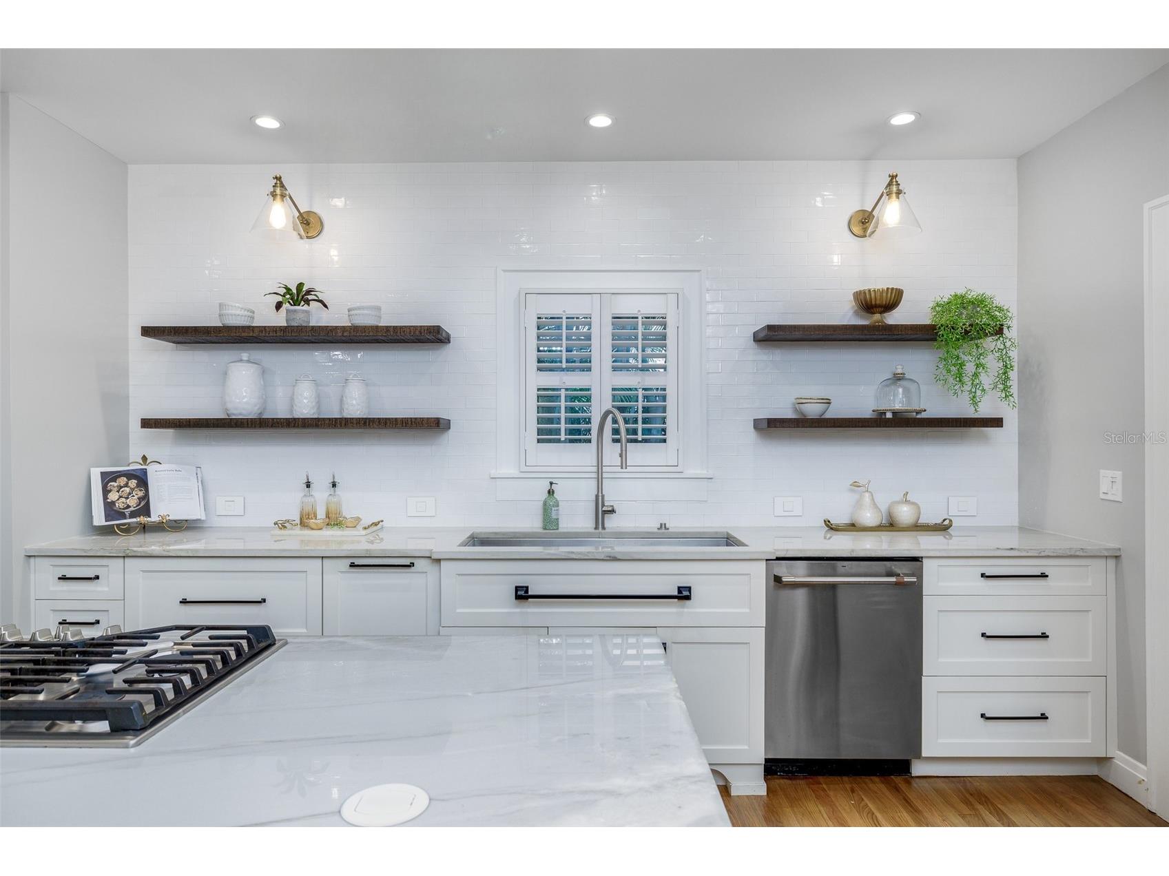 446 16th Avenue NE Saint Petersburg FL 33704 TB8467265 image18