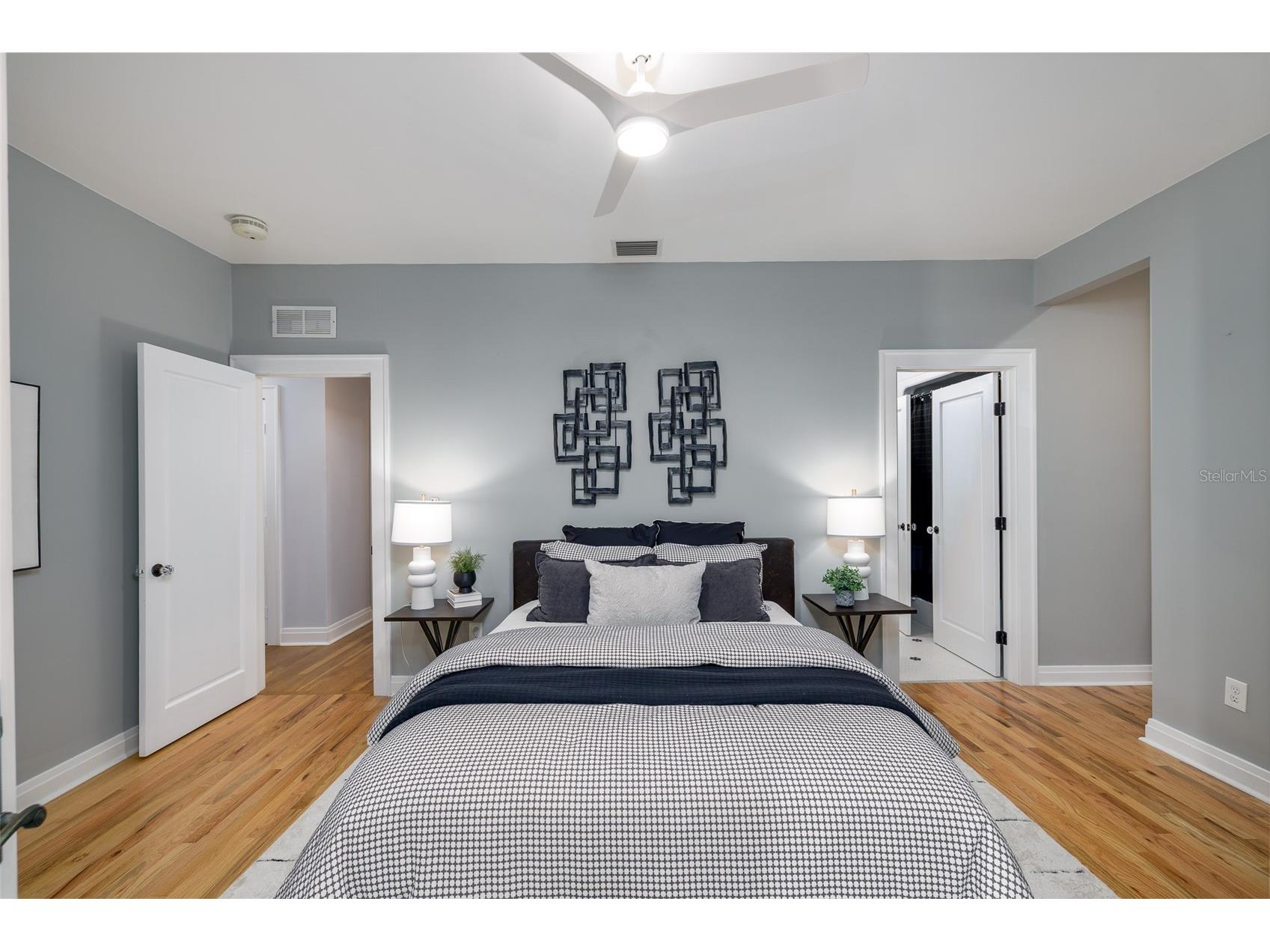 446 16th Avenue NE Saint Petersburg FL 33704 TB8467265 image55