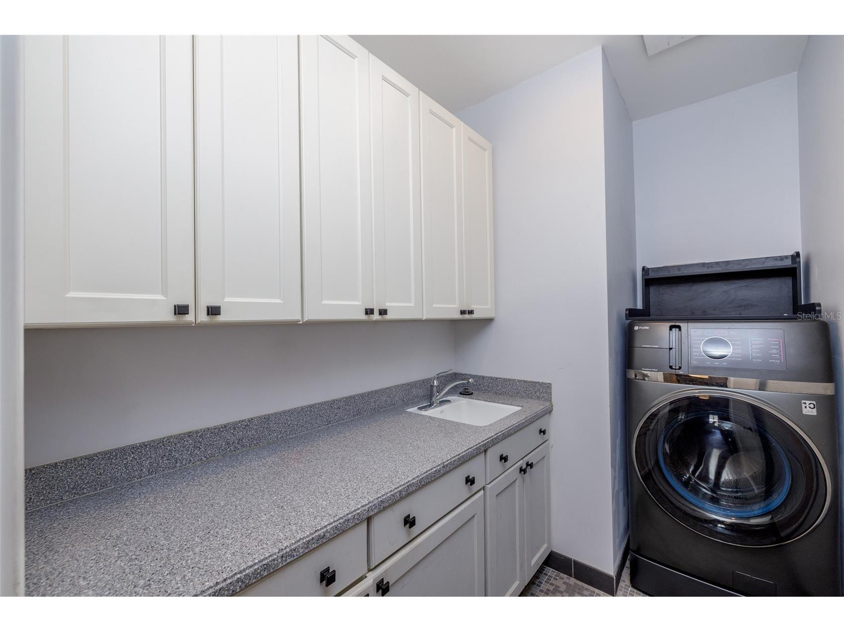 446 16th Avenue NE Saint Petersburg FL 33704 TB8467265 image57