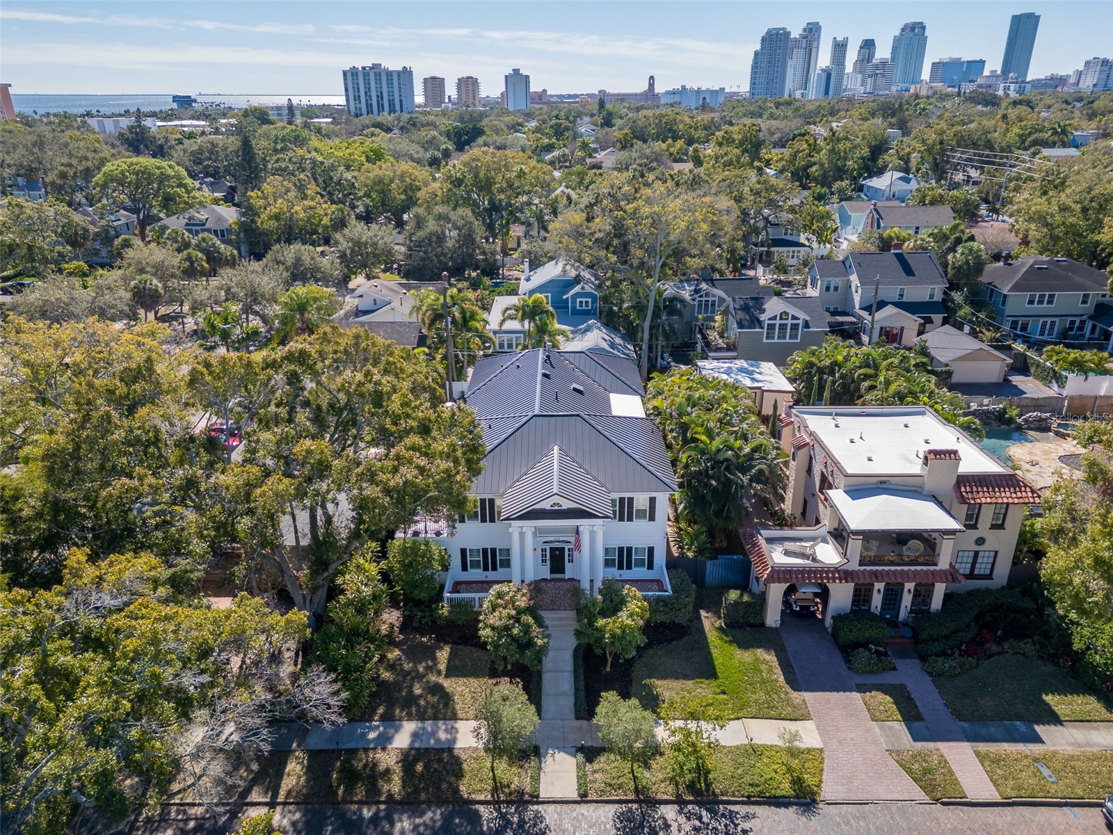 446 16th Avenue NE Saint Petersburg FL 33704 TB8467265 image68