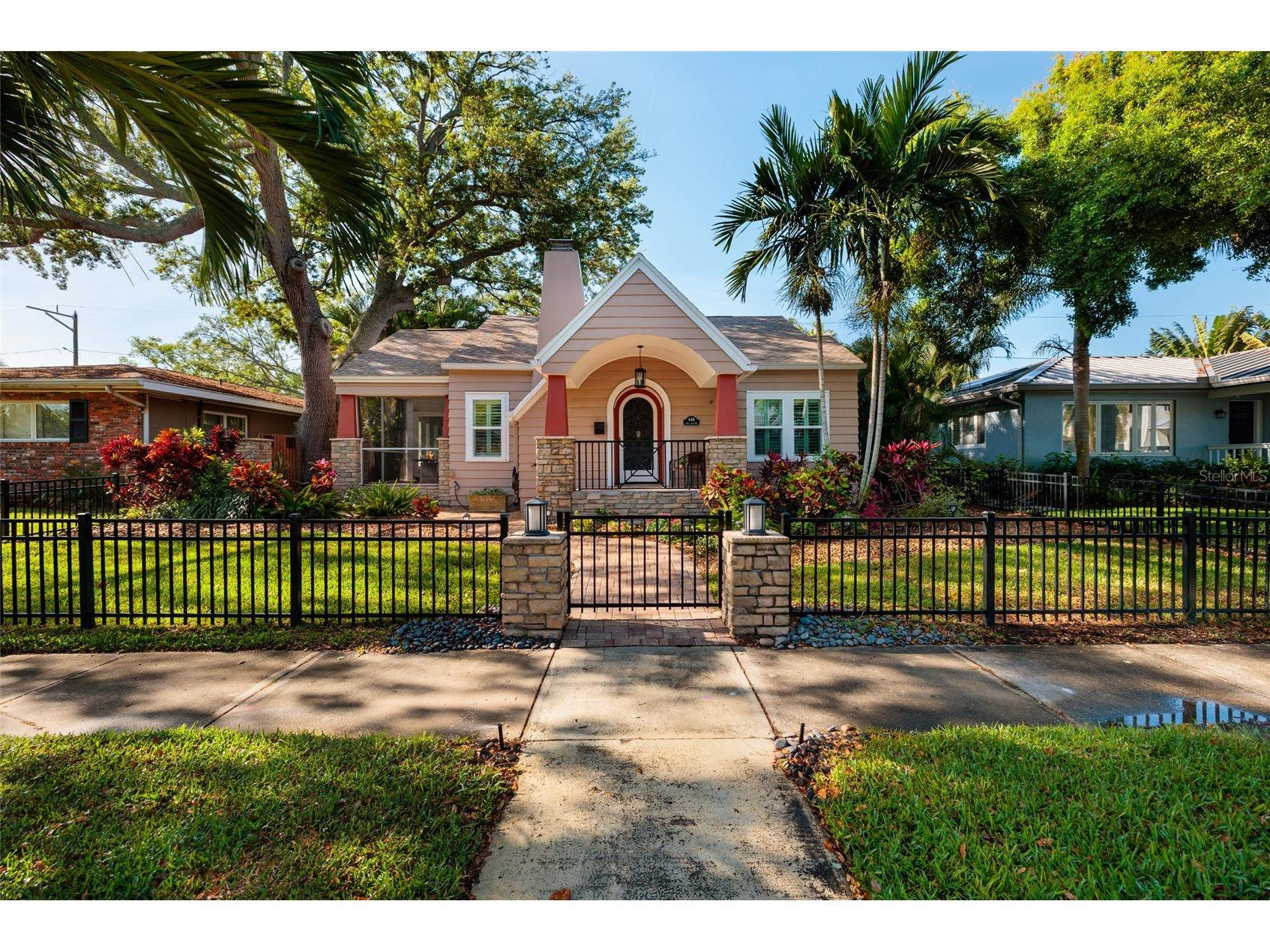 446 21st Avenue NE Saint Petersburg FL 33704 TB8479929 image1