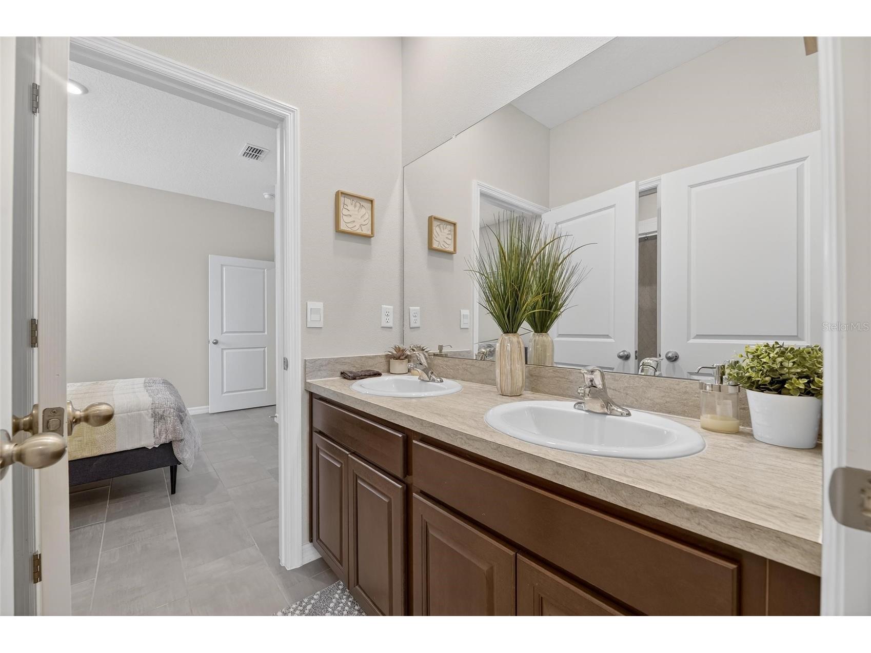 446 6th Avenue NW Ruskin FL 33570 TB8481858 image23