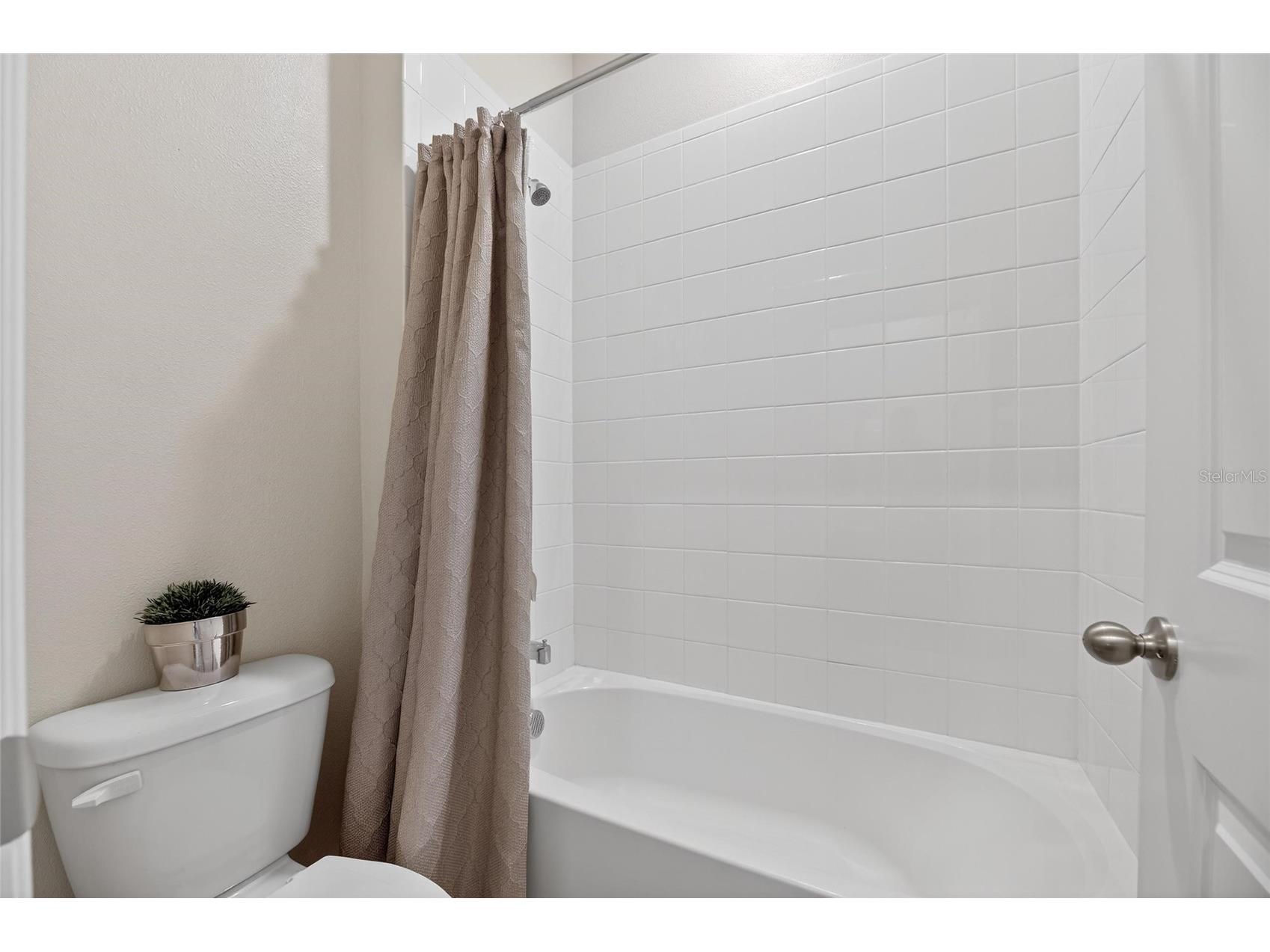 446 6th Avenue NW Ruskin FL 33570 TB8481858 image24
