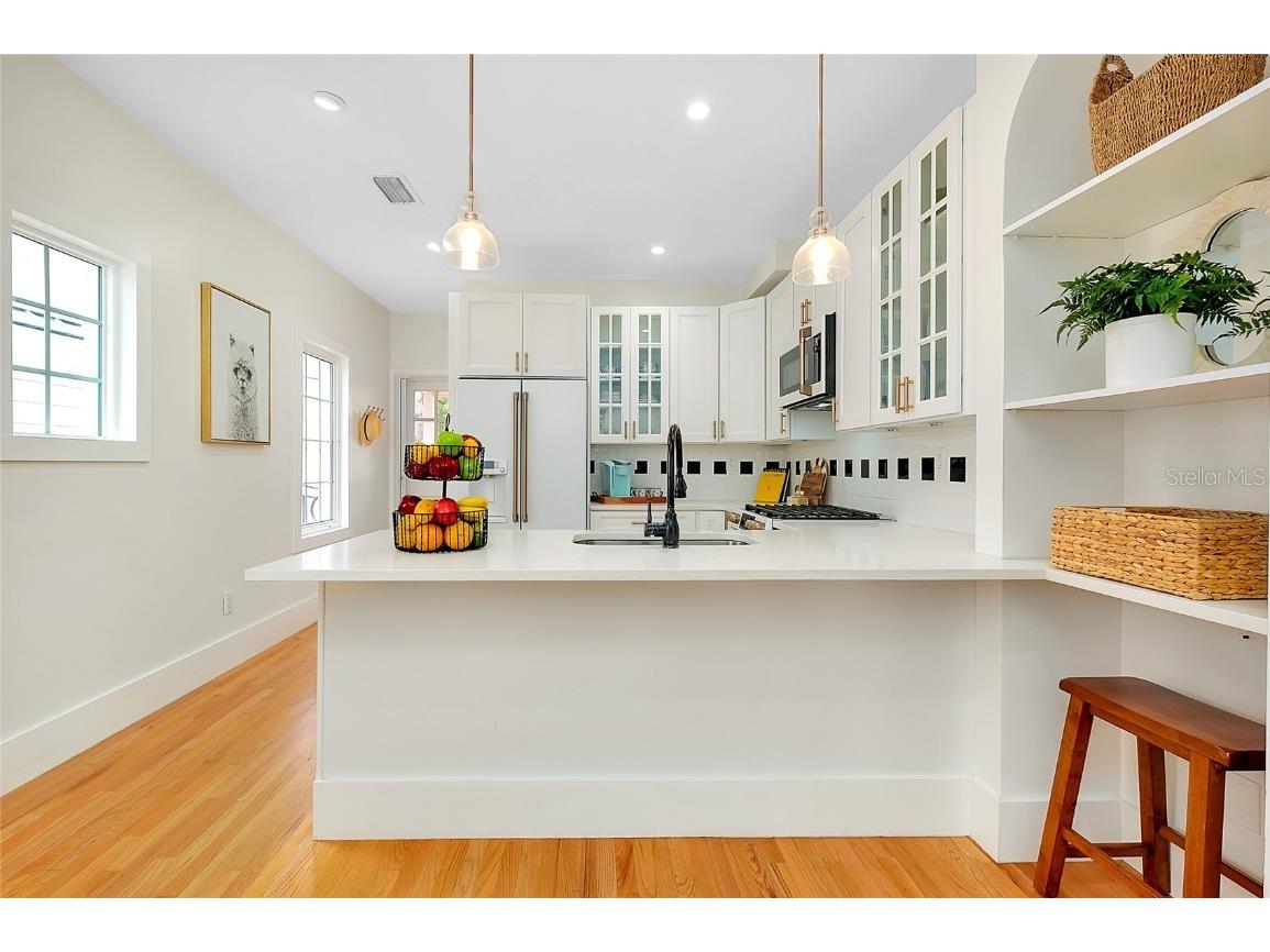 446 Burns Court Sarasota FL 34236 A4671273 image10