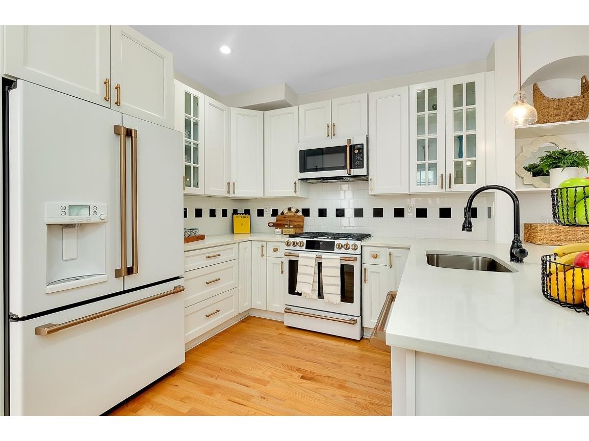 446 Burns Court Sarasota FL 34236 A4671273 image12