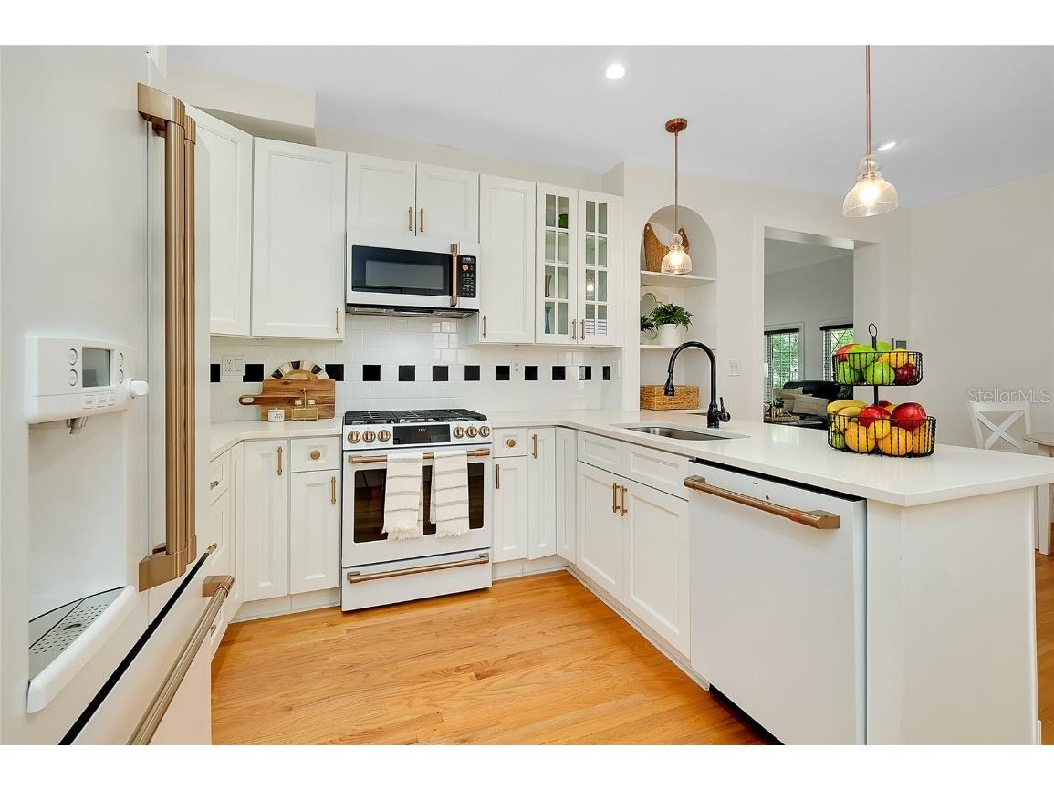 446 Burns Court Sarasota FL 34236 A4671273 image13