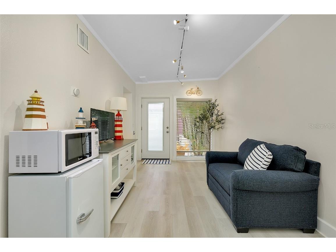 446 Burns Court Sarasota FL 34236 A4671273 image22