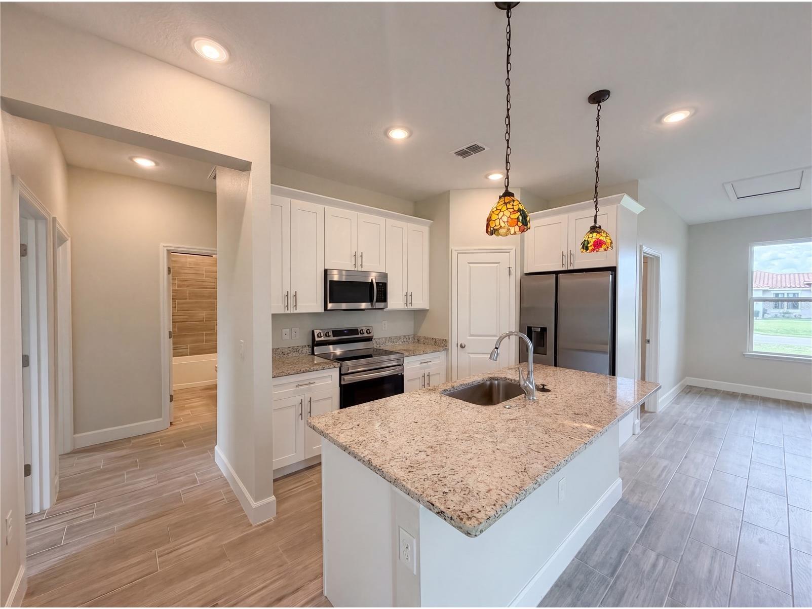 446 Cinnamon Drive Kissimmee FL 34759 O6410740 image2