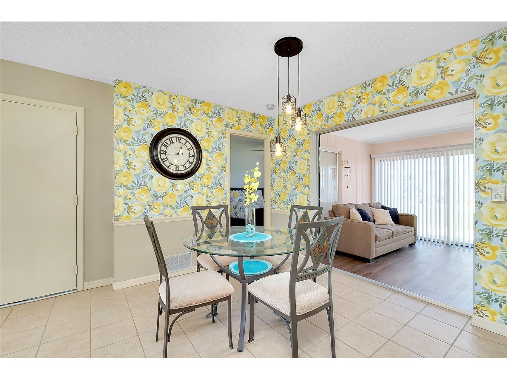 446 Circlewood Drive #L2 Venice FL 34293 N6140910 image16