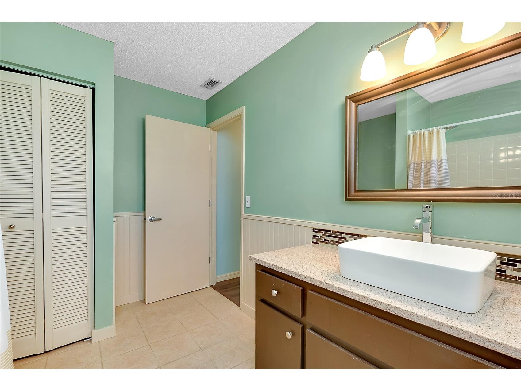 446 Circlewood Drive #L2 Venice FL 34293 N6140910 image35
