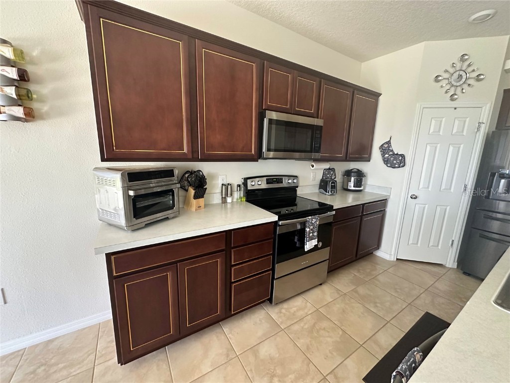 446 Citrus Isle Loop Davenport FL 33837 S5134836 image3