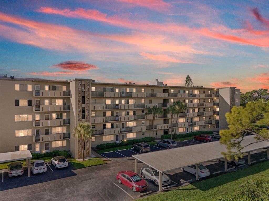 4460 Ironwood Circle #304A Bradenton FL 34209 A4668665 image1