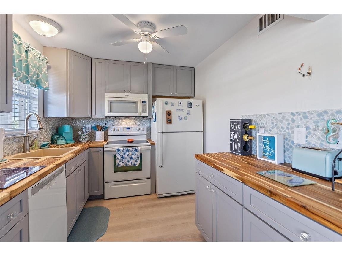 4460 Ironwood Circle #403A Bradenton FL 34209 A4674412 image2