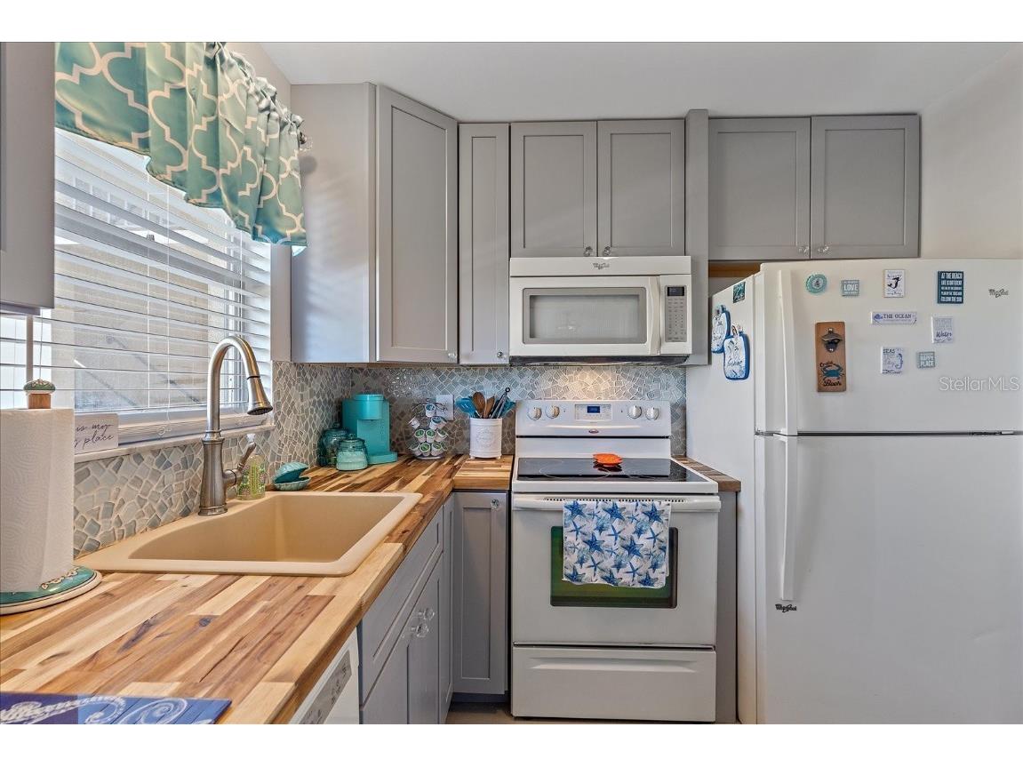 4460 Ironwood Circle #403A Bradenton FL 34209 A4674412 image3