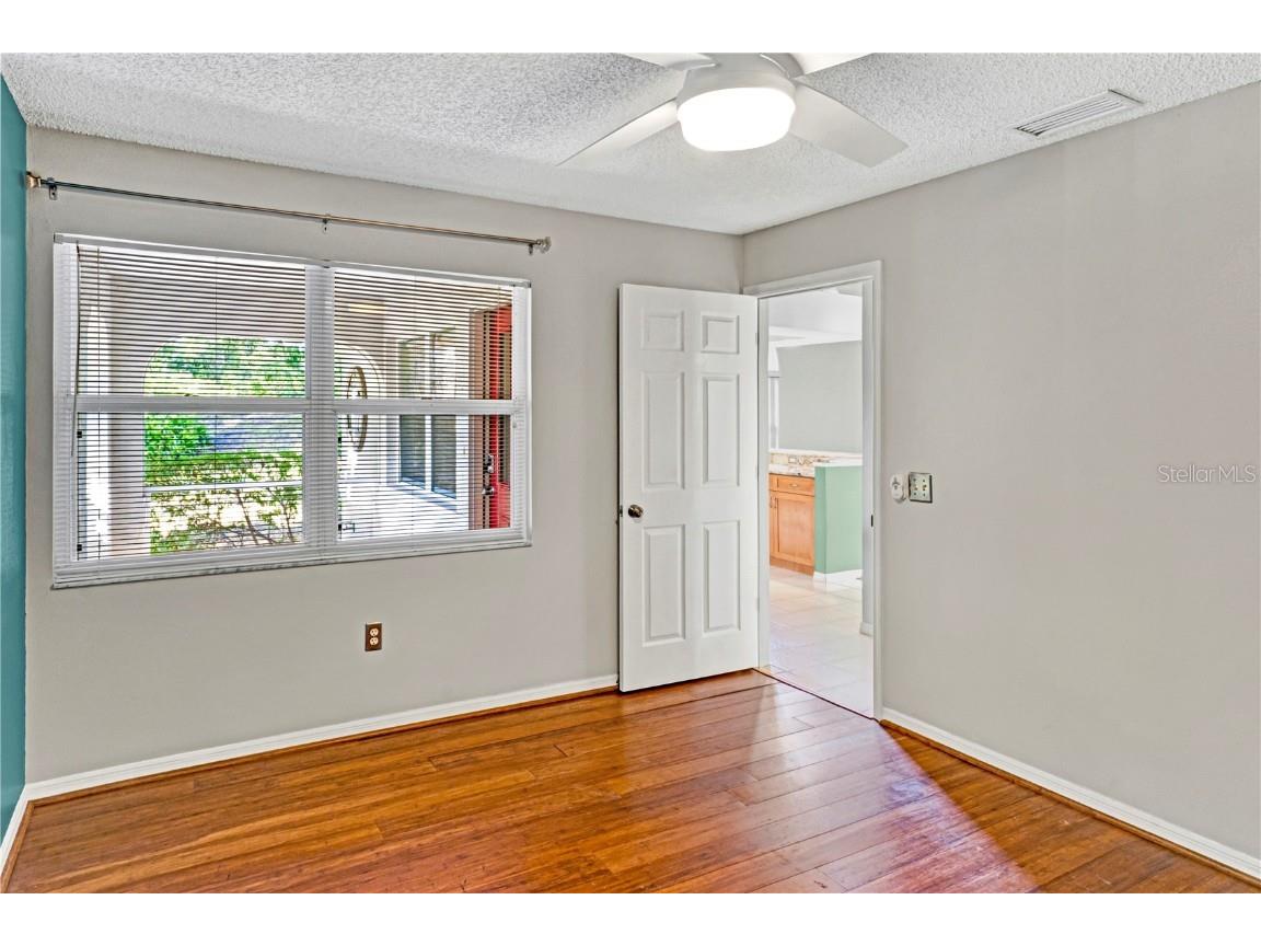 4461 Ascot Circle N Sarasota FL 34235 A4672368 image9