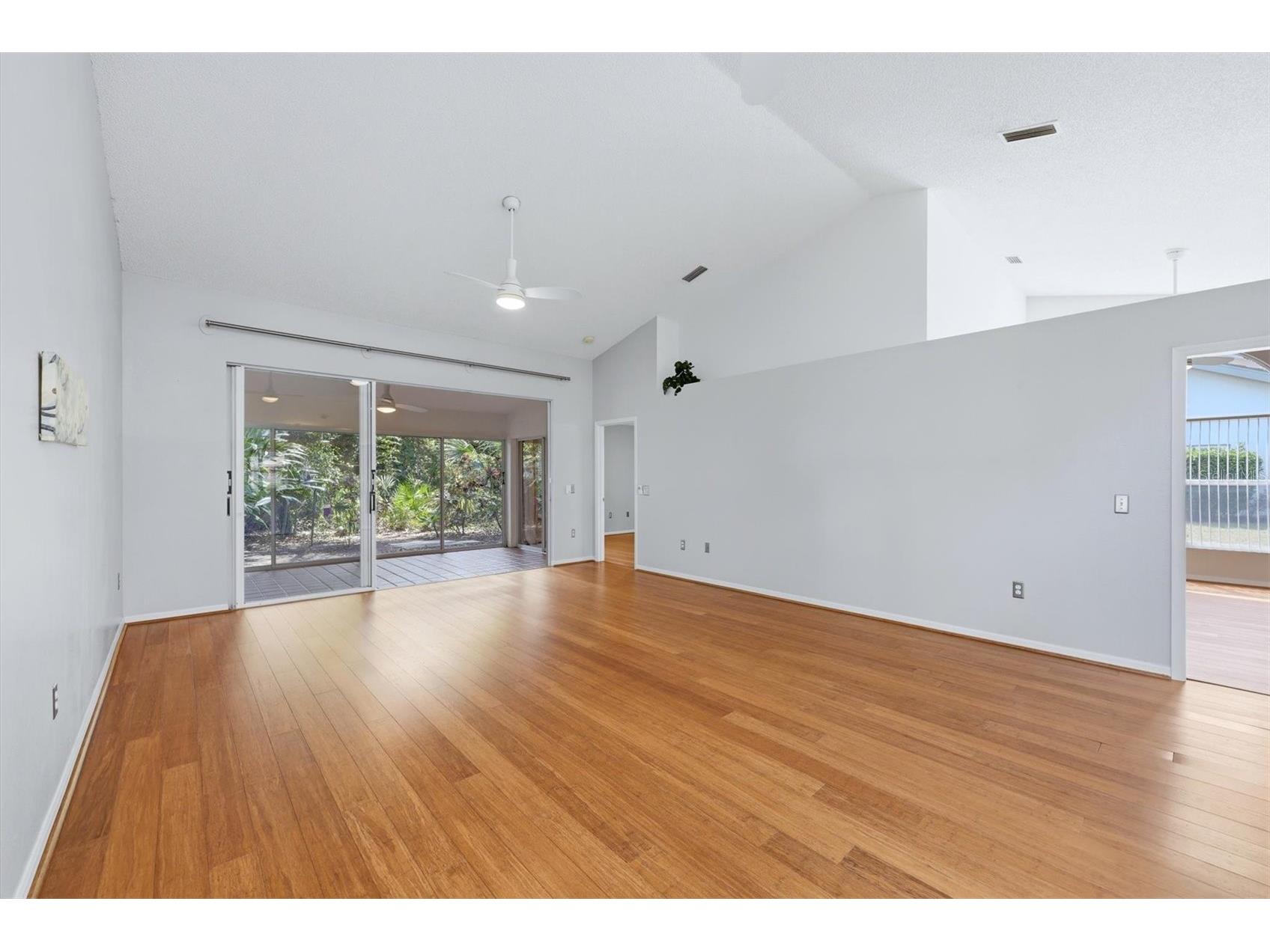 4461 Ascot Circle N Sarasota FL 34235 TB8523658 image7