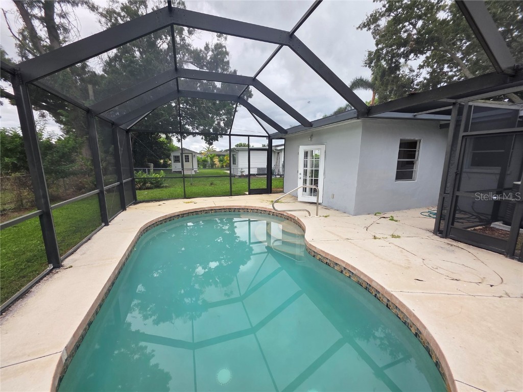 4461 Maceachen Boulevard Sarasota FL 34233 A4664612 image2