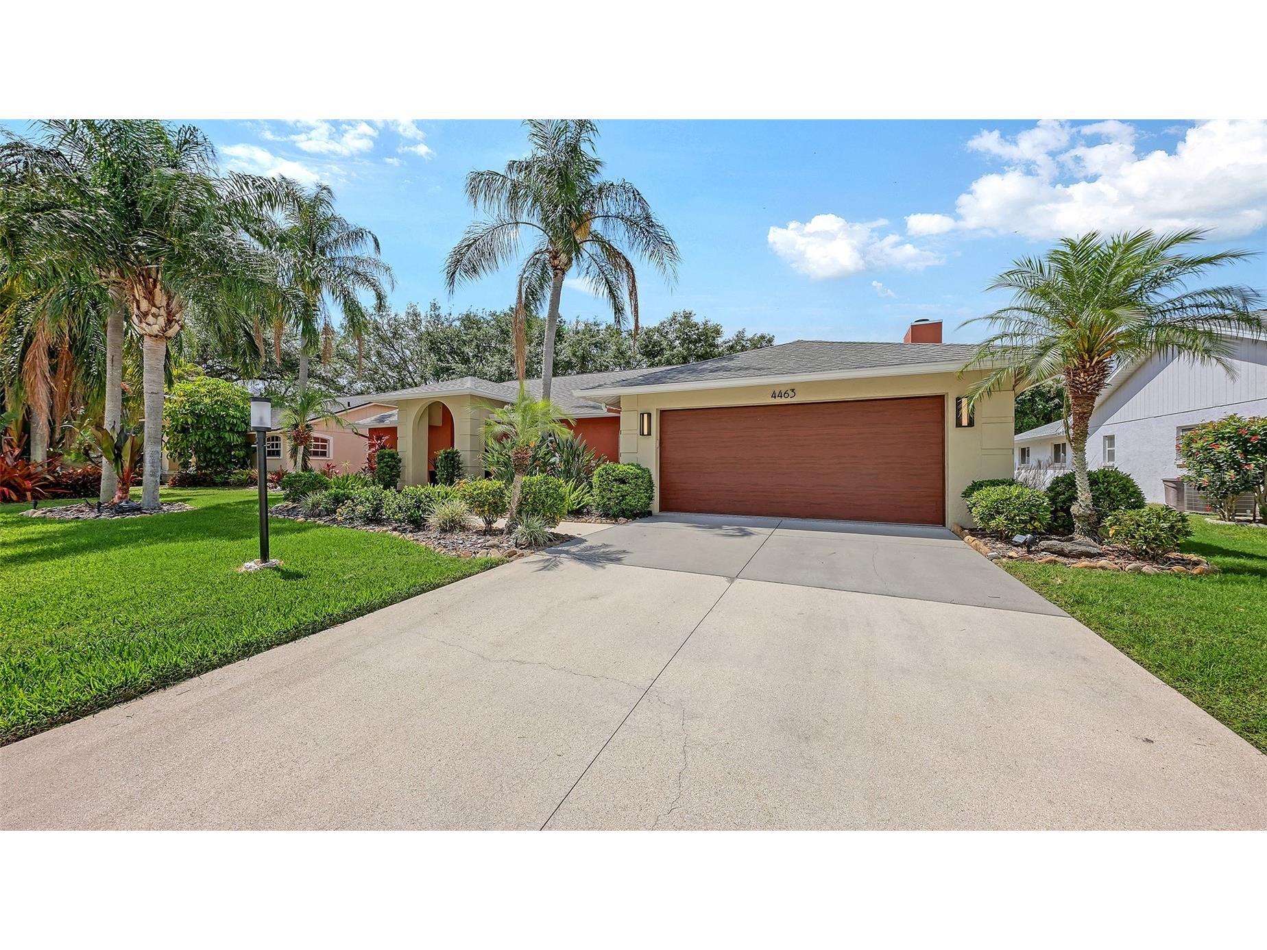 4463 Diamond Circle S Sarasota FL 34233 A4695018 image2